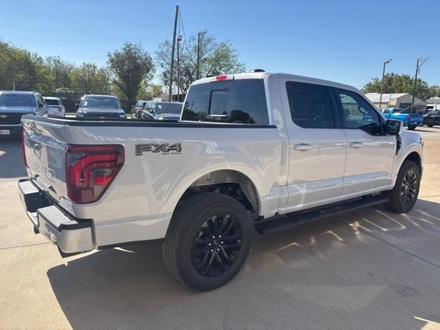 2025 White Metallic /Black Ford F-150 Lariat (1FTFW5L51SF) with an 5.0L V8 engine, Automatic transmission, located at 1105 E Mulberry, Kaufman, TX, 75142, (972) 962-2151, 32.589550, -96.300926 - $5,927 off MSRP!<br><br>4WD.<br>Space White Metallic 2025 Ford F-150 4D SuperCrew Lariat 4WD 10-Speed Automatic 5.0L V8 17/22 City/Highway MPG Price includes: $500 - Retail Bonus Cash. Exp. 01/05/2026 - Photo#4