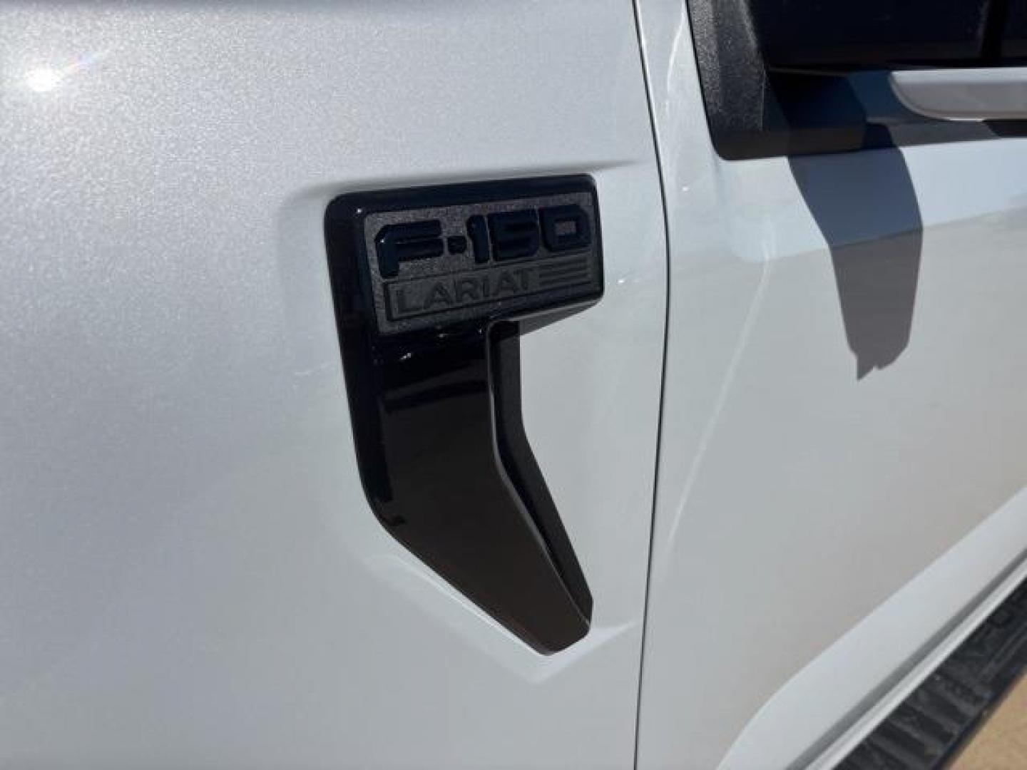 2025 White Metallic /Black Ford F-150 Lariat (1FTFW5L51SF) with an 5.0L V8 engine, Automatic transmission, located at 1105 E Mulberry, Kaufman, TX, 75142, (972) 962-2151, 32.589550, -96.300926 - $5,927 off MSRP!<br><br>4WD.<br>Space White Metallic 2025 Ford F-150 4D SuperCrew Lariat 4WD 10-Speed Automatic 5.0L V8 17/22 City/Highway MPG Price includes: $500 - Retail Bonus Cash. Exp. 01/05/2026 - Photo#7