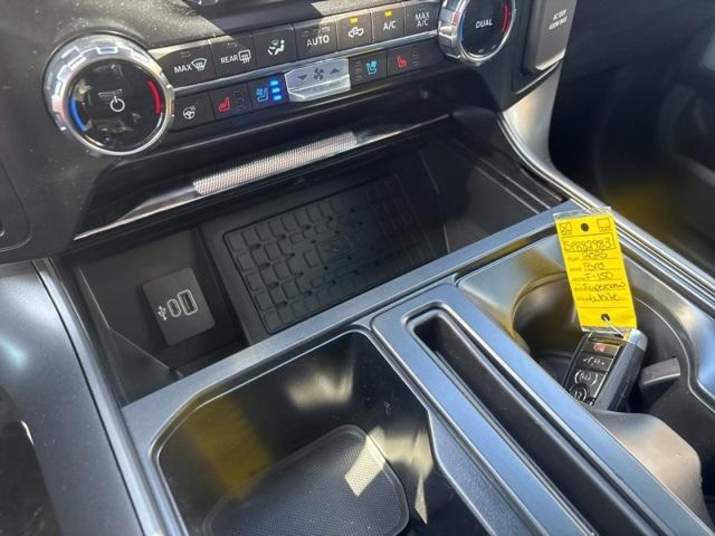 2025 White Metallic /Black Ford F-150 Lariat (1FTFW5L51SF) with an 5.0L V8 engine, Automatic transmission, located at 1105 E Mulberry, Kaufman, TX, 75142, (972) 962-2151, 32.589550, -96.300926 - $5,927 off MSRP!<br><br>4WD.<br>Space White Metallic 2025 Ford F-150 4D SuperCrew Lariat 4WD 10-Speed Automatic 5.0L V8 17/22 City/Highway MPG Price includes: $500 - Retail Bonus Cash. Exp. 01/05/2026 - Photo#21