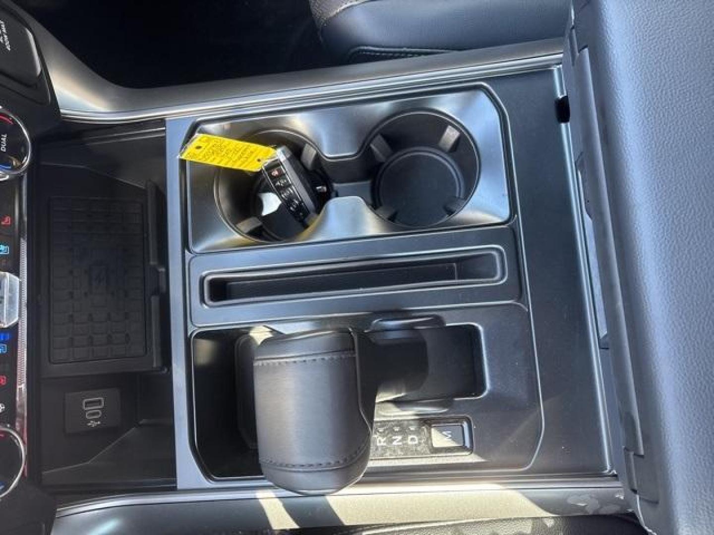 2025 White Metallic /Black Ford F-150 Lariat (1FTFW5L51SF) with an 5.0L V8 engine, Automatic transmission, located at 1105 E Mulberry, Kaufman, TX, 75142, (972) 962-2151, 32.589550, -96.300926 - $5,927 off MSRP!<br><br>4WD.<br>Space White Metallic 2025 Ford F-150 4D SuperCrew Lariat 4WD 10-Speed Automatic 5.0L V8 17/22 City/Highway MPG Price includes: $500 - Retail Bonus Cash. Exp. 01/05/2026 - Photo#22