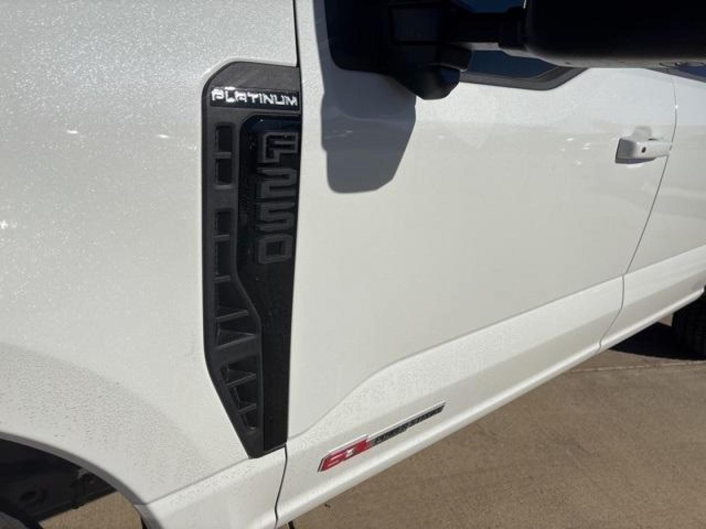 2026 Star White Metallic Tri-Coat /Black Onyx Ford F-250SD Platinum (1FT8W2BM1TE) with an 6.7L High Output Power Stroke V8 Diesel engine, Automatic transmission, located at 1105 E Mulberry, Kaufman, TX, 75142, (972) 962-2151, 32.589550, -96.300926 - Photo#8