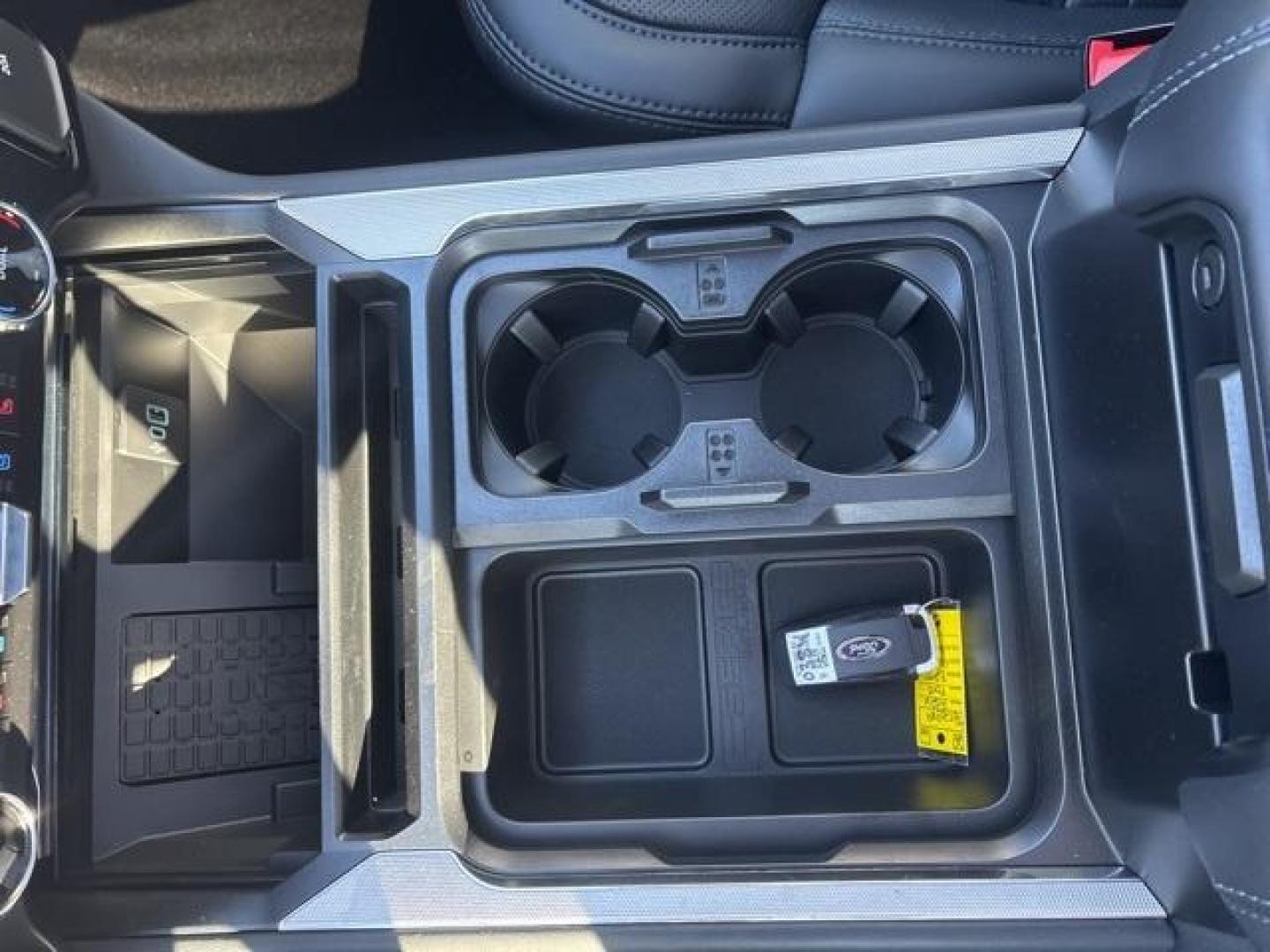 2026 Star White Metallic Tri-Coat /Black Onyx Ford F-250SD Platinum (1FT8W2BM1TE) with an 6.7L High Output Power Stroke V8 Diesel engine, Automatic transmission, located at 1105 E Mulberry, Kaufman, TX, 75142, (972) 962-2151, 32.589550, -96.300926 - Photo#24