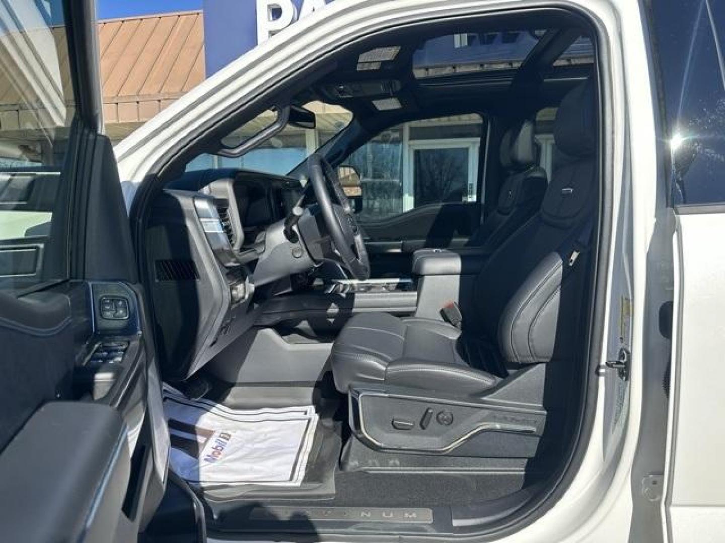 2026 White Metallic /Black Onyx/Platinum Blue Ford F-250SD Platinum (1FT8W2BM1TE) with an 6.7L High Output Power Stroke V8 Diesel engine, Automatic transmission, located at 1105 E Mulberry, Kaufman, TX, 75142, (972) 962-2151, 32.589550, -96.300926 - White Metallic 2026 Ford F-250SD 4D Crew Cab Platinum 4WD 10-Speed Automatic 6.7L High Output Power Stroke V8 Diesel 4WD.<br><br><br>Recent Arrival!<br><br><br>Please call Paul Murrey Ford Inc. In Kaufman Texas A Family Dealership Since 1952 Serving the Dallas Fort Worth and East Texas areas for ove - Photo#10