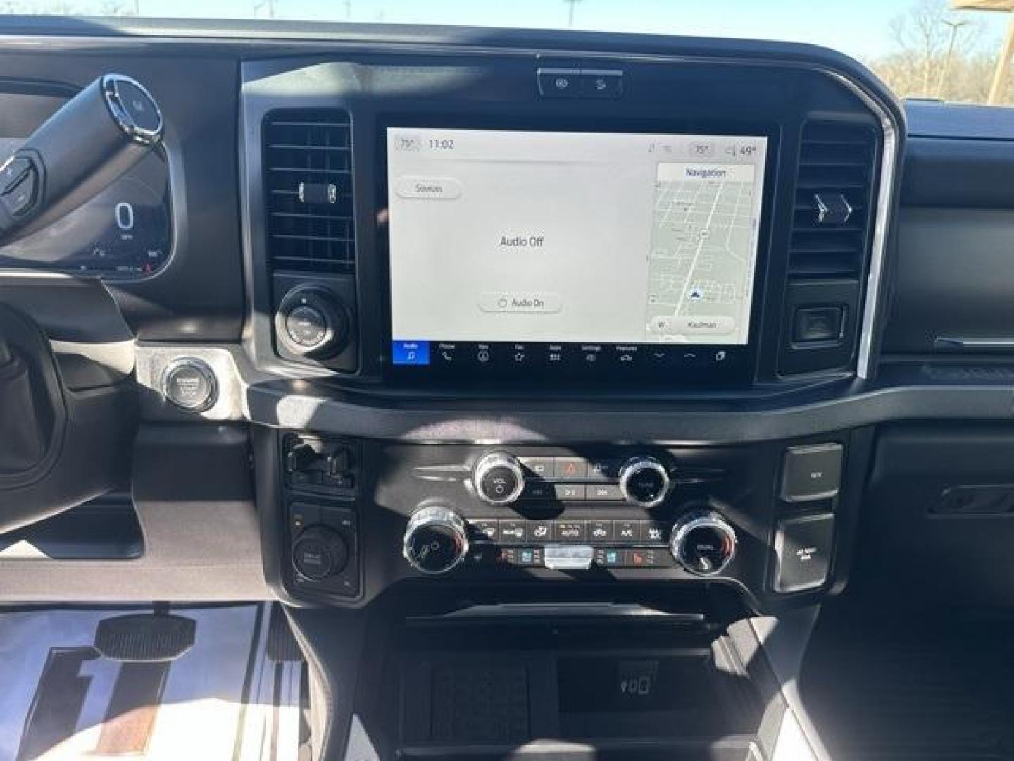 2026 White Metallic /Black Onyx/Platinum Blue Ford F-250SD Platinum (1FT8W2BM1TE) with an 6.7L High Output Power Stroke V8 Diesel engine, Automatic transmission, located at 1105 E Mulberry, Kaufman, TX, 75142, (972) 962-2151, 32.589550, -96.300926 - White Metallic 2026 Ford F-250SD 4D Crew Cab Platinum 4WD 10-Speed Automatic 6.7L High Output Power Stroke V8 Diesel 4WD.<br><br><br>Recent Arrival!<br><br><br>Please call Paul Murrey Ford Inc. In Kaufman Texas A Family Dealership Since 1952 Serving the Dallas Fort Worth and East Texas areas for ove - Photo#12