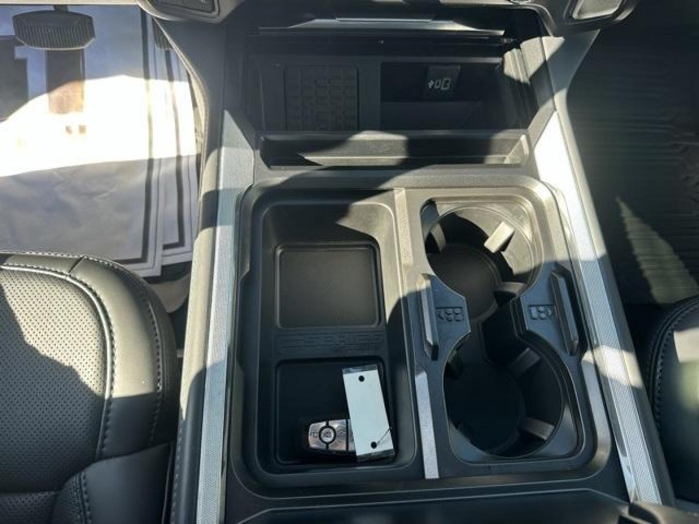 2026 White Metallic /Black Onyx/Platinum Blue Ford F-250SD Platinum (1FT8W2BM1TE) with an 6.7L High Output Power Stroke V8 Diesel engine, Automatic transmission, located at 1105 E Mulberry, Kaufman, TX, 75142, (972) 962-2151, 32.589550, -96.300926 - White Metallic 2026 Ford F-250SD 4D Crew Cab Platinum 4WD 10-Speed Automatic 6.7L High Output Power Stroke V8 Diesel 4WD.<br><br><br>Recent Arrival!<br><br><br>Please call Paul Murrey Ford Inc. In Kaufman Texas A Family Dealership Since 1952 Serving the Dallas Fort Worth and East Texas areas for ove - Photo#13