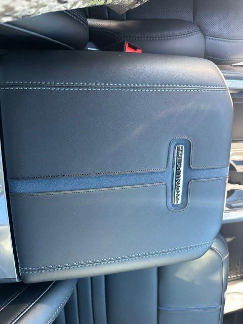 2026 White Metallic /Black Onyx/Platinum Blue Ford F-250SD Platinum (1FT8W2BM1TE) with an 6.7L High Output Power Stroke V8 Diesel engine, Automatic transmission, located at 1105 E Mulberry, Kaufman, TX, 75142, (972) 962-2151, 32.589550, -96.300926 - White Metallic 2026 Ford F-250SD 4D Crew Cab Platinum 4WD 10-Speed Automatic 6.7L High Output Power Stroke V8 Diesel 4WD.<br><br><br>Odometer is 1124 miles below market average!<br><br><br>Please call Paul Murrey Ford Inc. In Kaufman Texas A Family Dealership Since 1952 Serving the Dallas Fort Worth - Photo#14