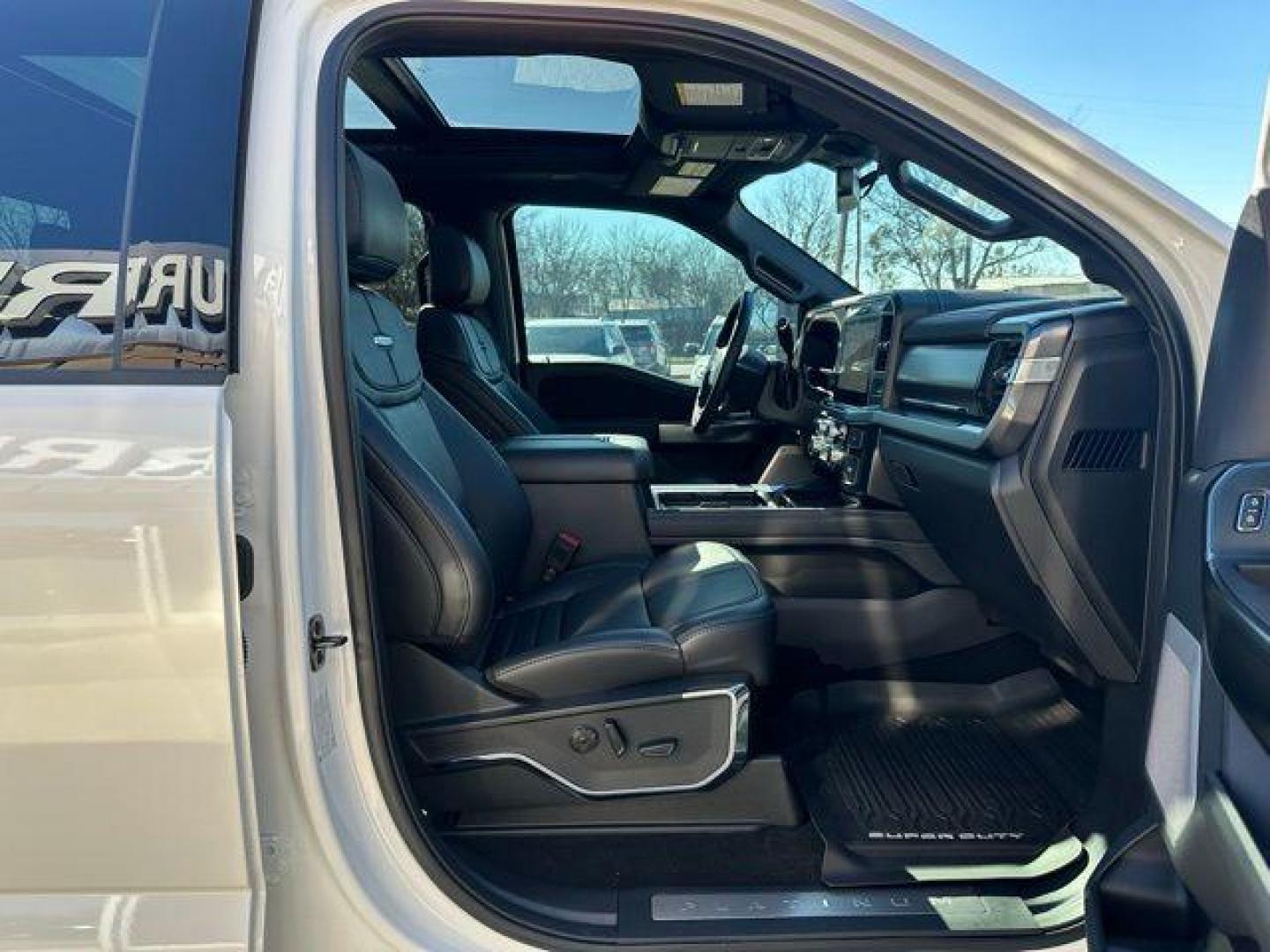 2026 White Metallic /Black Onyx/Platinum Blue Ford F-250SD Platinum (1FT8W2BM1TE) with an 6.7L High Output Power Stroke V8 Diesel engine, Automatic transmission, located at 1105 E Mulberry, Kaufman, TX, 75142, (972) 962-2151, 32.589550, -96.300926 - White Metallic 2026 Ford F-250SD 4D Crew Cab Platinum 4WD 10-Speed Automatic 6.7L High Output Power Stroke V8 Diesel 4WD.<br><br><br>Odometer is 1124 miles below market average!<br><br><br>Please call Paul Murrey Ford Inc. In Kaufman Texas A Family Dealership Since 1952 Serving the Dallas Fort Worth - Photo#23