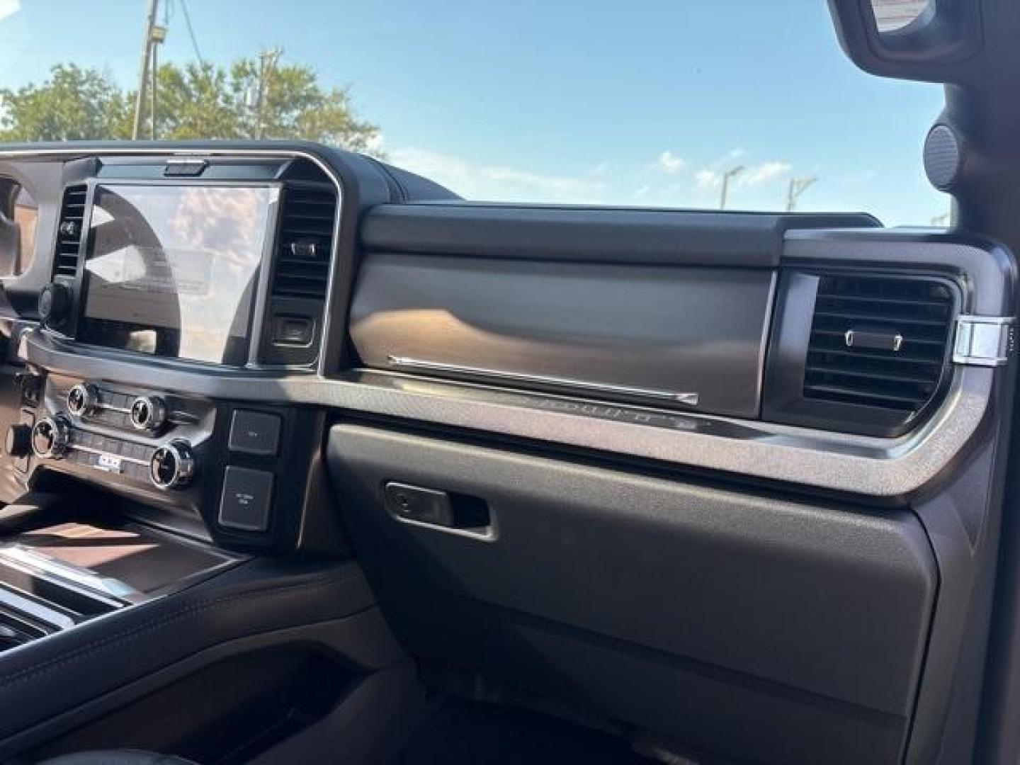 2026 Avalanche /Black Onyx Ford F-250SD Platinum (1FT8W2BM3TE) with an 6.7L High Output Power Stroke V8 Diesel engine, Automatic transmission, located at 1105 E Mulberry, Kaufman, TX, 75142, (972) 962-2151, 32.589550, -96.300926 - Photo#20