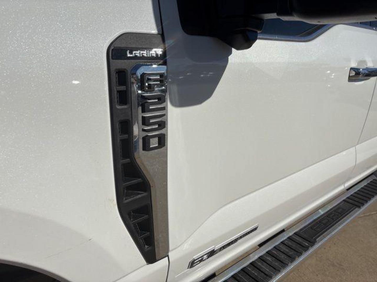 2026 White Metallic /Black Onyx Ford F-250SD Lariat (1FT8W2BTXTE) with an Power Stroke 6.7L V8 DI 32V OHV Turbodiesel engine, Automatic transmission, located at 1105 E Mulberry, Kaufman, TX, 75142, (972) 962-2151, 32.589550, -96.300926 - $4,291 off MSRP!<br><br>4WD.<br>Star White Metallic Tri-Coat 2026 Ford F-250SD 4D Crew Cab Lariat 4WD 10-Speed Automatic Power Stroke 6.7L V8 DI 32V OHV Turbodiesel - Photo#8