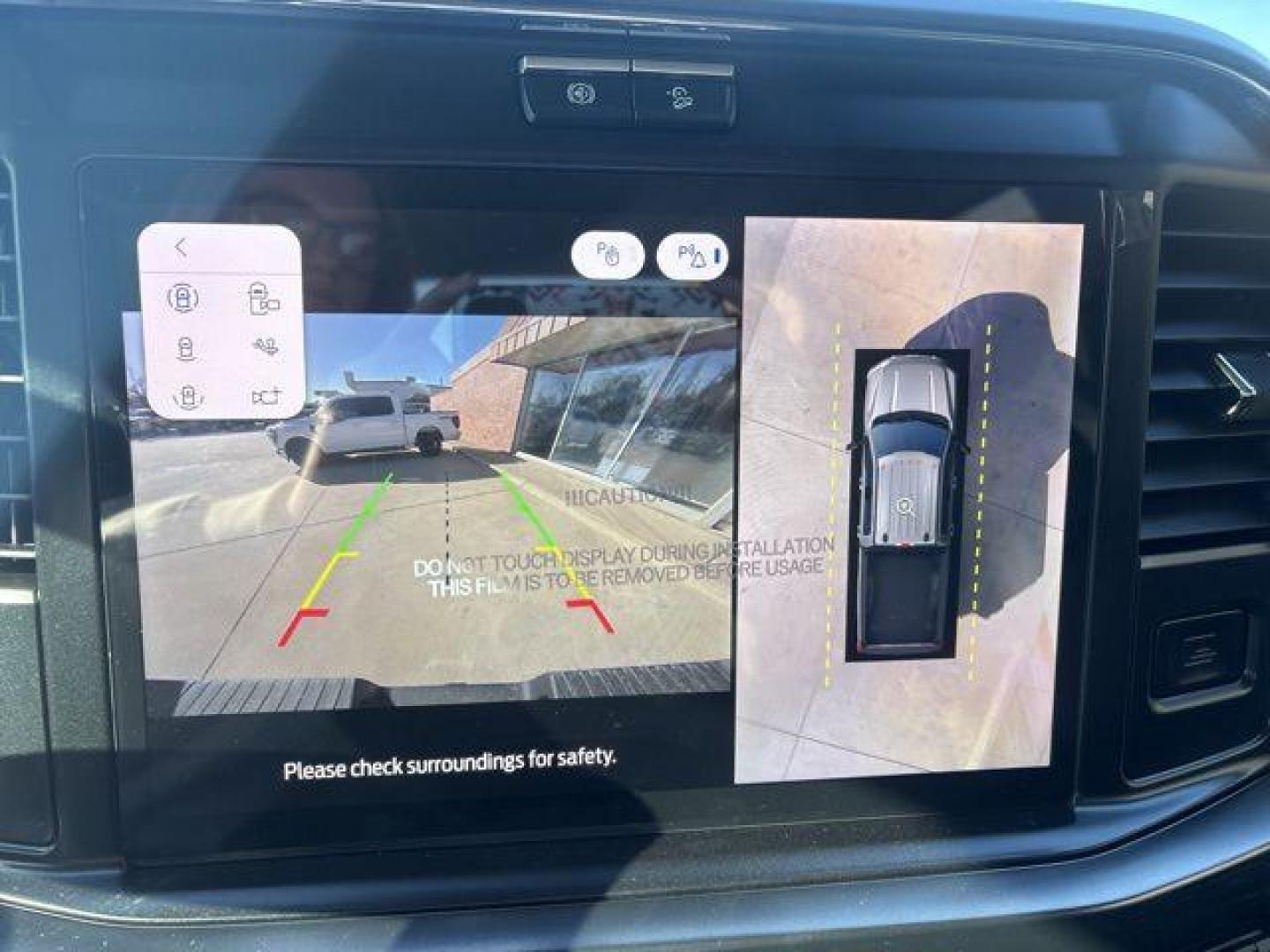 2026 White Metallic /Black Onyx Ford F-250SD Lariat (1FT8W2BTXTE) with an Power Stroke 6.7L V8 DI 32V OHV Turbodiesel engine, Automatic transmission, located at 1105 E Mulberry, Kaufman, TX, 75142, (972) 962-2151, 32.589550, -96.300926 - $4,291 off MSRP!<br><br>4WD.<br>Star White Metallic Tri-Coat 2026 Ford F-250SD 4D Crew Cab Lariat 4WD 10-Speed Automatic Power Stroke 6.7L V8 DI 32V OHV Turbodiesel - Photo#24