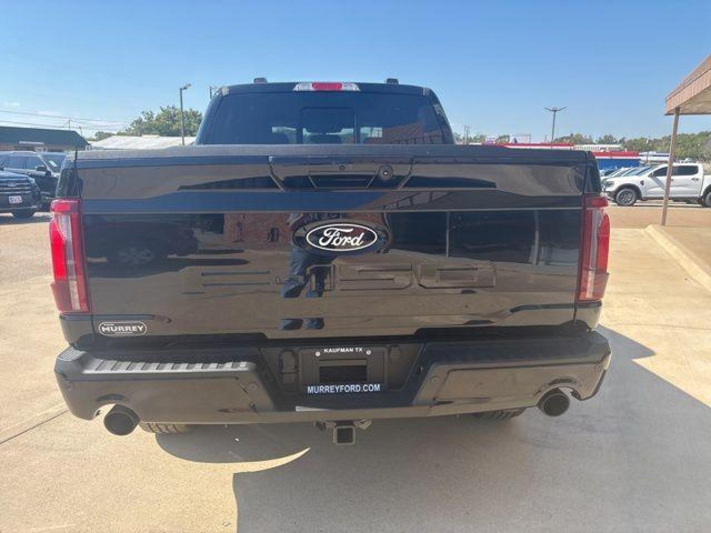 2025 Black Metallic /Black Ford F-150 Lariat (1FTFW5LDXSF) with an 3.5L PowerBoost Full-Hybrid V6 engine, Automatic transmission, located at 1105 E Mulberry, Kaufman, TX, 75142, (972) 962-2151, 32.589550, -96.300926 - $9,121 off MSRP!<br><br>3.5L PowerBoost Full-Hybrid V6, 4WD.<br>Agate Black Metallic 2025 Ford F-150 4D SuperCrew Lariat 4WD 10-Speed Automatic 3.5L PowerBoost Full-Hybrid V6 23/23 City/Highway MPG Price includes: $1000 - Truck Month Retail Bonus Cash. Exp. 03/31/2026 $1500 - Retail Bonus Cash. Exp. - Photo#4
