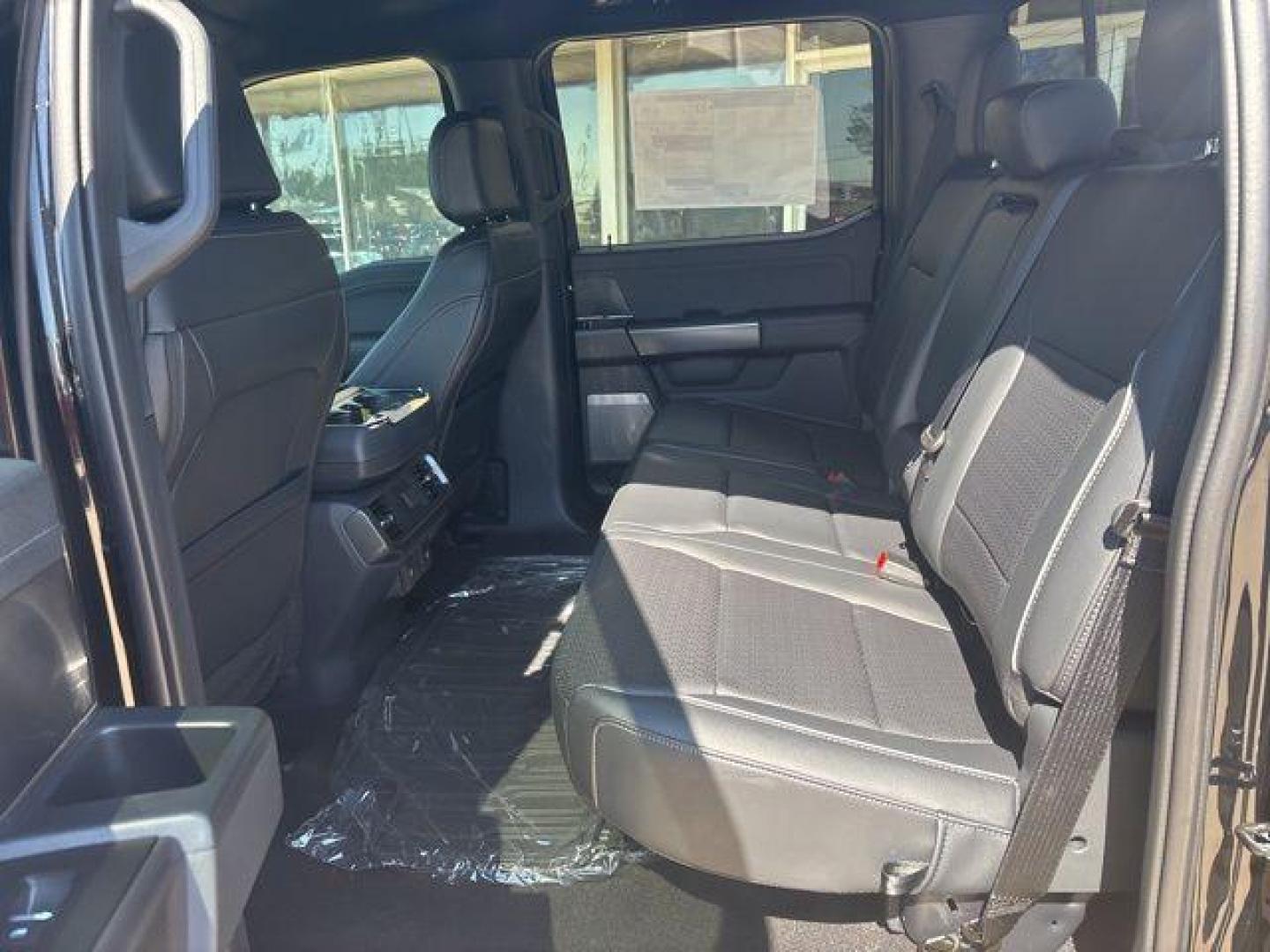 2025 Black Metallic /Black Ford F-150 Lariat (1FTFW5LDXSF) with an 3.5L PowerBoost Full-Hybrid V6 engine, Automatic transmission, located at 1105 E Mulberry, Kaufman, TX, 75142, (972) 962-2151, 32.589550, -96.300926 - $9,121 off MSRP!<br><br>3.5L PowerBoost Full-Hybrid V6, 4WD.<br>Agate Black Metallic 2025 Ford F-150 4D SuperCrew Lariat 4WD 10-Speed Automatic 3.5L PowerBoost Full-Hybrid V6 23/23 City/Highway MPG Price includes: $1000 - Truck Month Retail Bonus Cash. Exp. 03/31/2026 $1500 - Retail Bonus Cash. Exp. - Photo#14