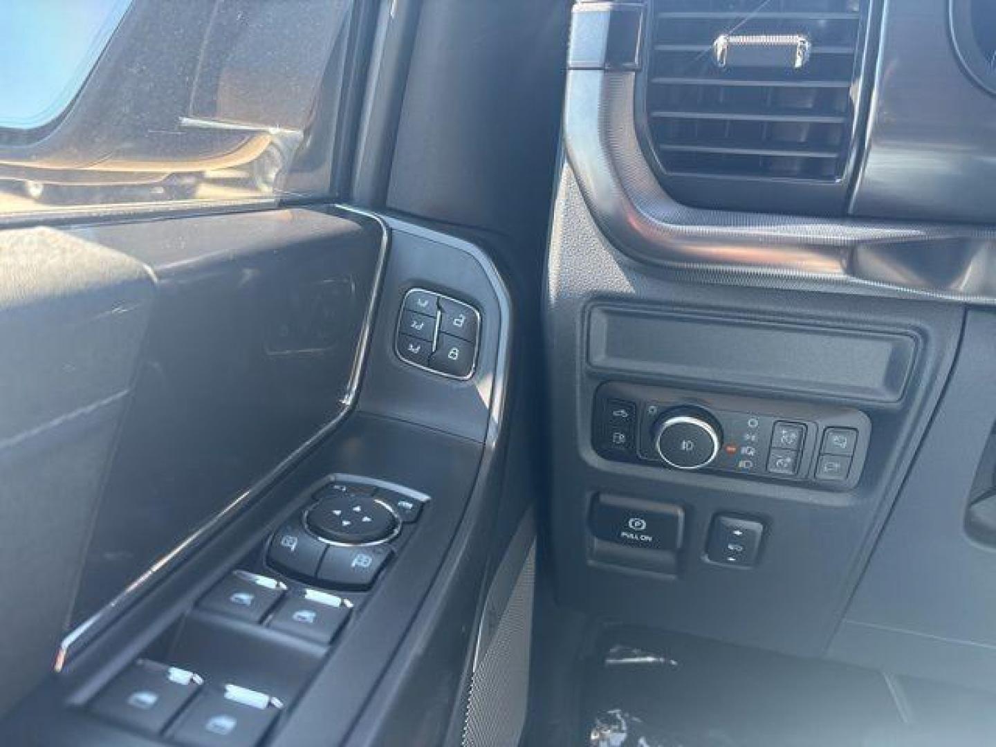 2025 Black Metallic /Black Ford F-150 Lariat (1FTFW5LDXSF) with an 3.5L PowerBoost Full-Hybrid V6 engine, Automatic transmission, located at 1105 E Mulberry, Kaufman, TX, 75142, (972) 962-2151, 32.589550, -96.300926 - $9,121 off MSRP!<br><br>3.5L PowerBoost Full-Hybrid V6, 4WD.<br>Agate Black Metallic 2025 Ford F-150 4D SuperCrew Lariat 4WD 10-Speed Automatic 3.5L PowerBoost Full-Hybrid V6 23/23 City/Highway MPG Price includes: $1000 - Truck Month Retail Bonus Cash. Exp. 03/31/2026 $1500 - Retail Bonus Cash. Exp. - Photo#23