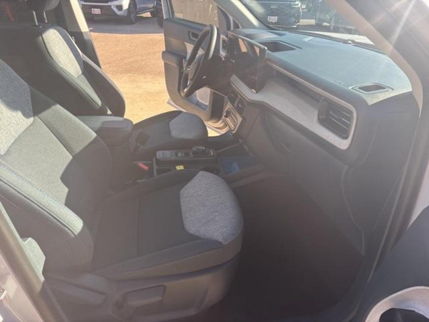 2025 White /Navy Ford Maverick XLT (3FTTW8JA4SR) with an EcoBoost 2.0L I4 GTDi DOHC Turbocharged VCT engine, Automatic transmission, located at 1105 E Mulberry, Kaufman, TX, 75142, (972) 962-2151, 32.589550, -96.300926 - Photo#14