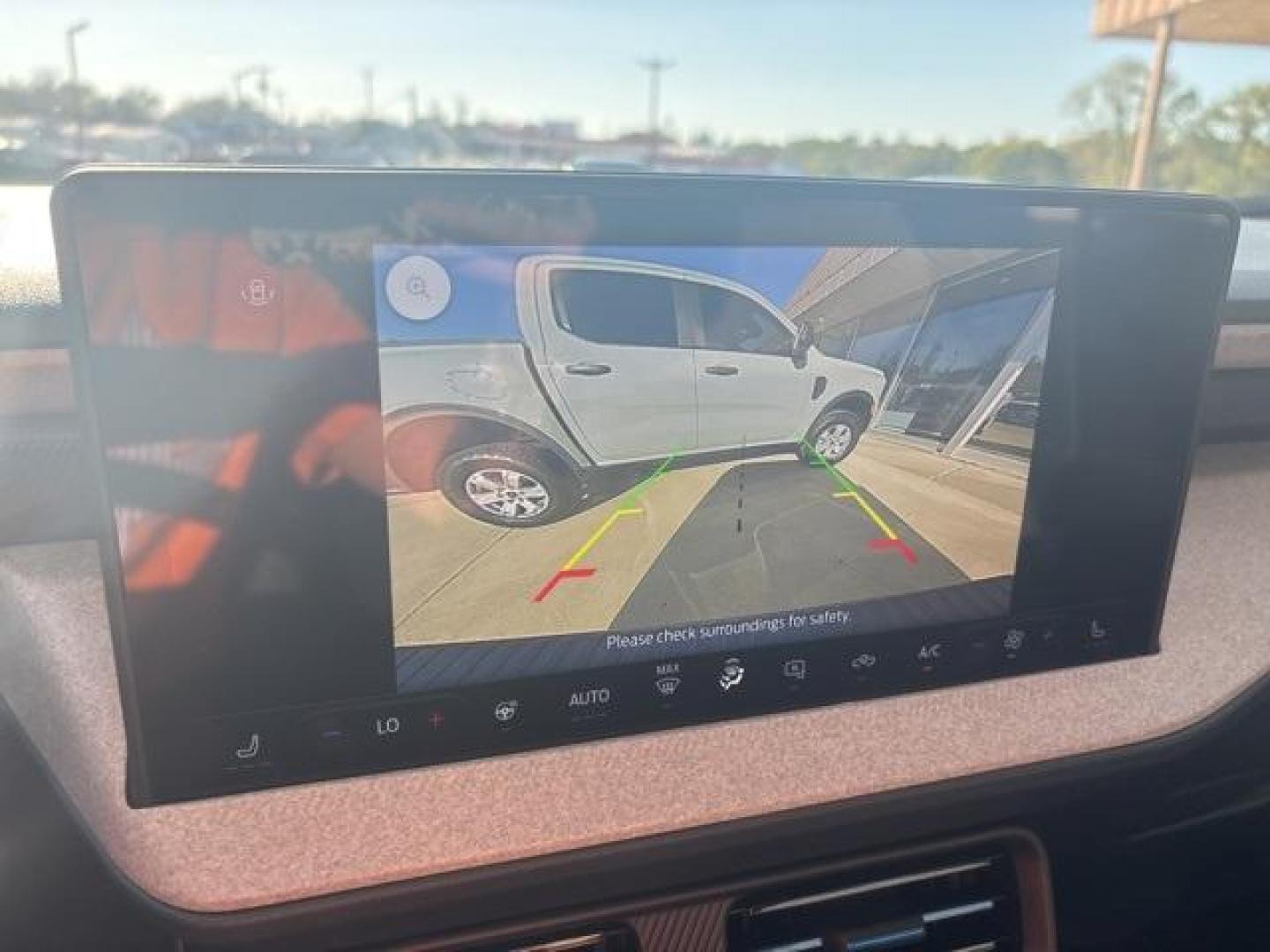 2025 White /Navy Ford Maverick XLT (3FTTW8JA4SR) with an EcoBoost 2.0L I4 GTDi DOHC Turbocharged VCT engine, Automatic transmission, located at 1105 E Mulberry, Kaufman, TX, 75142, (972) 962-2151, 32.589550, -96.300926 - Photo#24
