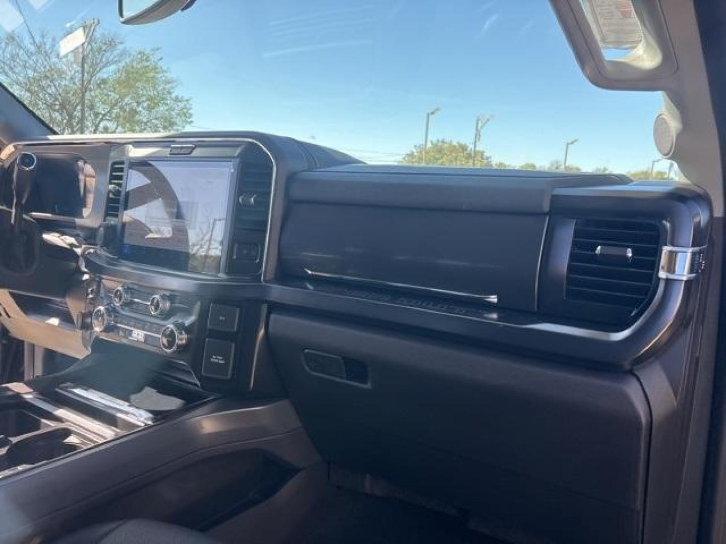 2026 Gray Metallic /Black Onyx Ford F-350SD Lariat (1FT8W3BT5TE) with an Power Stroke 6.7L V8 DI 32V OHV Turbodiesel engine, Automatic transmission, located at 1105 E Mulberry, Kaufman, TX, 75142, (972) 962-2151, 32.589550, -96.300926 - Carbonized Gray Metallic 2026 Ford F-350SD 4D Crew Cab Lariat 4WD 10-Speed Automatic Power Stroke 6.7L V8 DI 32V OHV Turbodiesel 4WD. - Photo#17