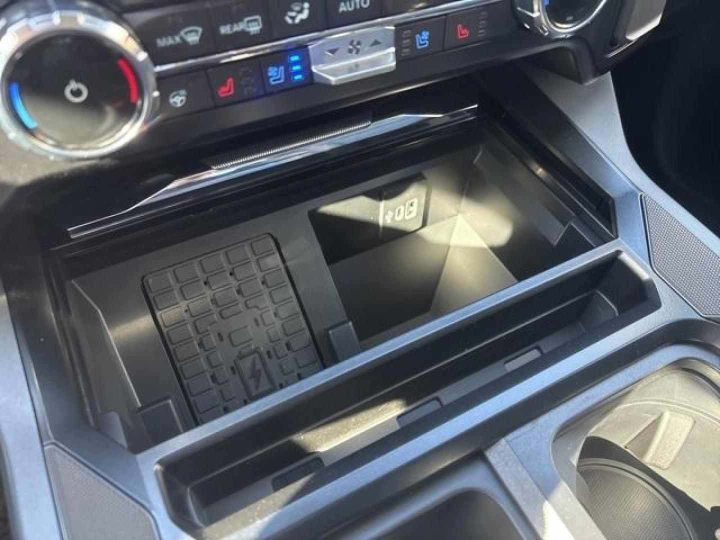 2026 Gray Metallic /Black Onyx Ford F-350SD Lariat (1FT8W3BT5TE) with an Power Stroke 6.7L V8 DI 32V OHV Turbodiesel engine, Automatic transmission, located at 1105 E Mulberry, Kaufman, TX, 75142, (972) 962-2151, 32.589550, -96.300926 - Carbonized Gray Metallic 2026 Ford F-350SD 4D Crew Cab Lariat 4WD 10-Speed Automatic Power Stroke 6.7L V8 DI 32V OHV Turbodiesel 4WD. - Photo#25