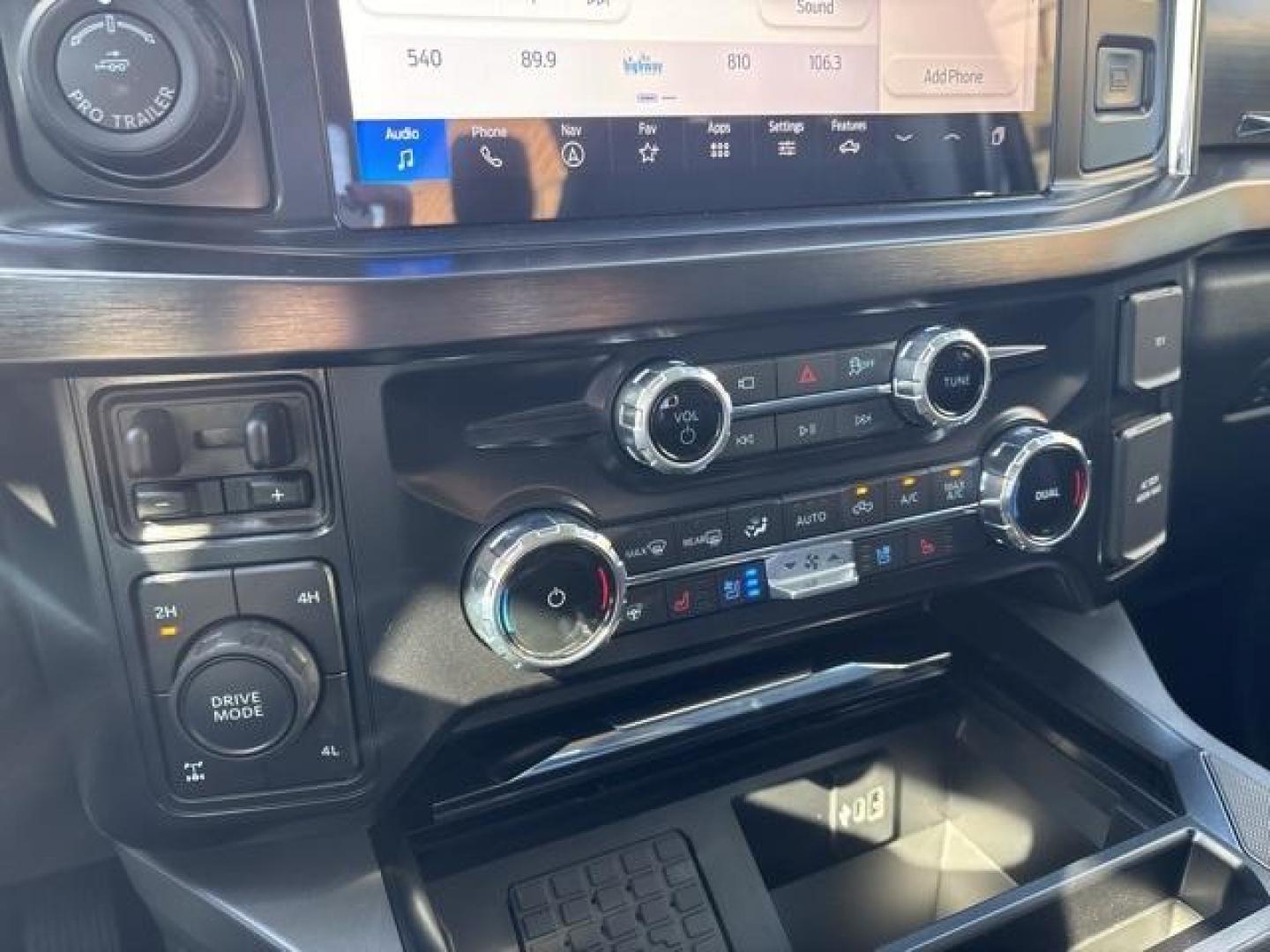 2026 Gray Metallic /Black Onyx Ford F-350SD Lariat (1FT8W3BT5TE) with an Power Stroke 6.7L V8 DI 32V OHV Turbodiesel engine, Automatic transmission, located at 1105 E Mulberry, Kaufman, TX, 75142, (972) 962-2151, 32.589550, -96.300926 - Carbonized Gray Metallic 2026 Ford F-350SD 4D Crew Cab Lariat 4WD 10-Speed Automatic Power Stroke 6.7L V8 DI 32V OHV Turbodiesel 4WD. - Photo#26