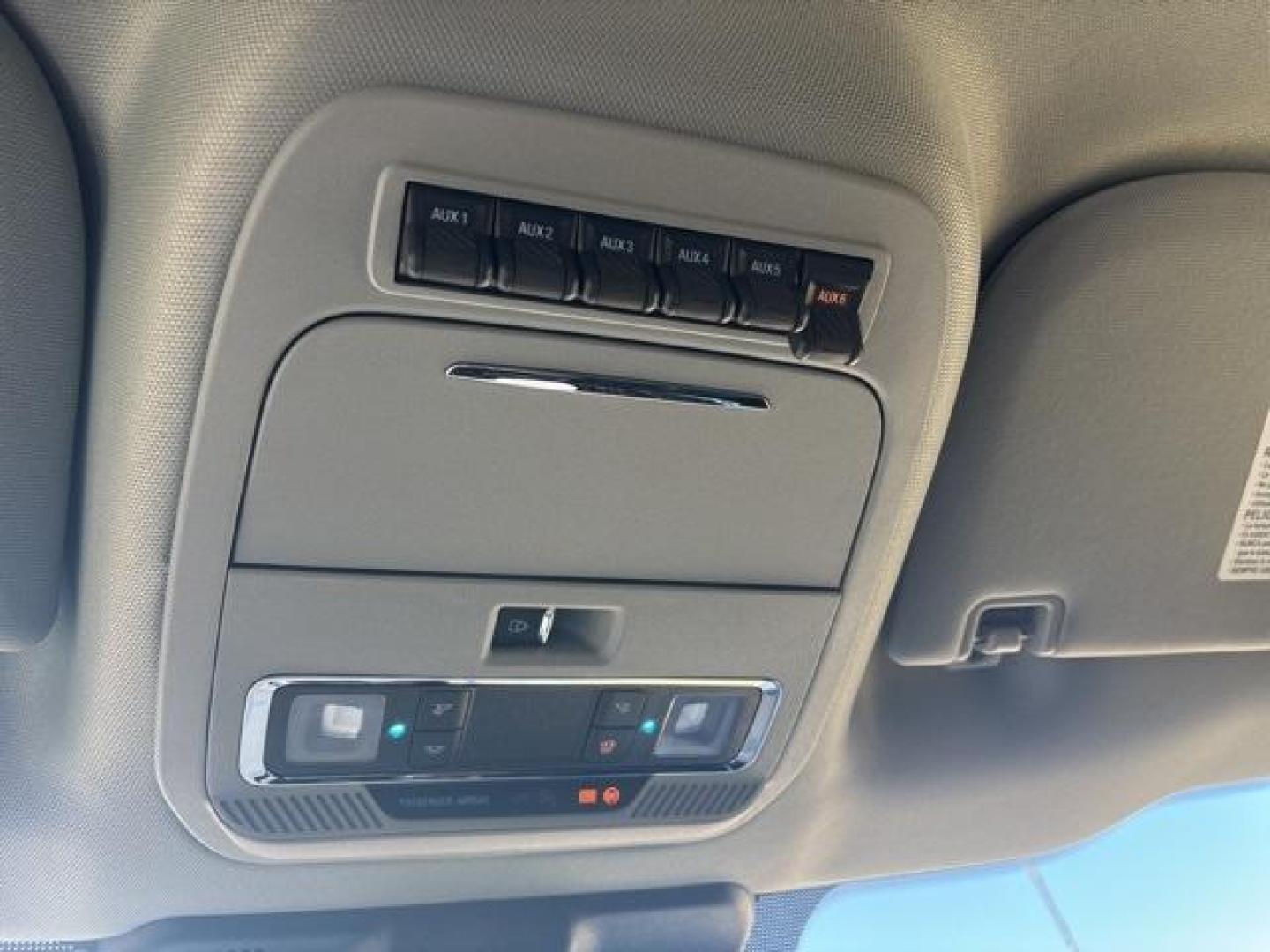 2026 Gray Metallic /Black Onyx Ford F-350SD Lariat (1FT8W3BT5TE) with an Power Stroke 6.7L V8 DI 32V OHV Turbodiesel engine, Automatic transmission, located at 1105 E Mulberry, Kaufman, TX, 75142, (972) 962-2151, 32.589550, -96.300926 - Carbonized Gray Metallic 2026 Ford F-350SD 4D Crew Cab Lariat 4WD 10-Speed Automatic Power Stroke 6.7L V8 DI 32V OHV Turbodiesel 4WD. - Photo#29