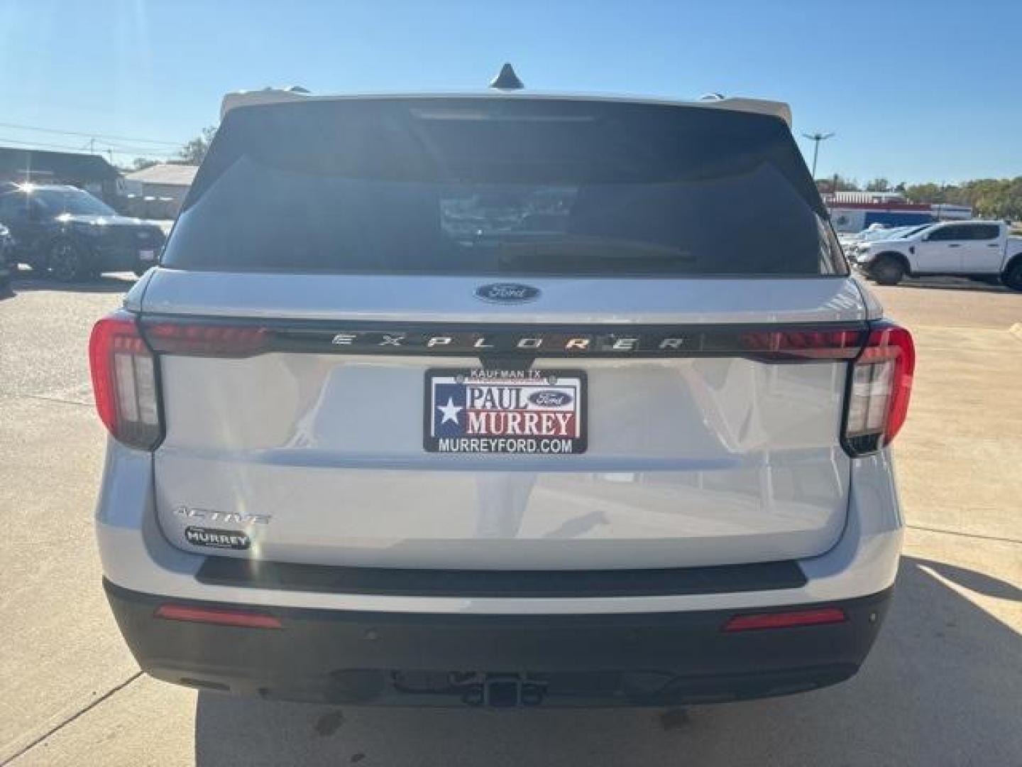 2025 Space White Metallic /Gray Ford Explorer Active (1FMUK7DH0SG) with an 2.3L EcoBoost I-4 engine, Automatic transmission, located at 1105 E Mulberry, Kaufman, TX, 75142, (972) 962-2151, 32.589550, -96.300926 - $2,554 off MSRP!<br><br><br>Space White Metallic 2025 Ford Explorer 4D Sport Utility Active RWD 10-Speed Automatic 2.3L EcoBoost I-4 20/29 City/Highway MPG<br><br>20/29 City/Highway MPG Price includes: $1500 - Bonus Customer Cash. Exp. 01/05/2026 - Photo#4
