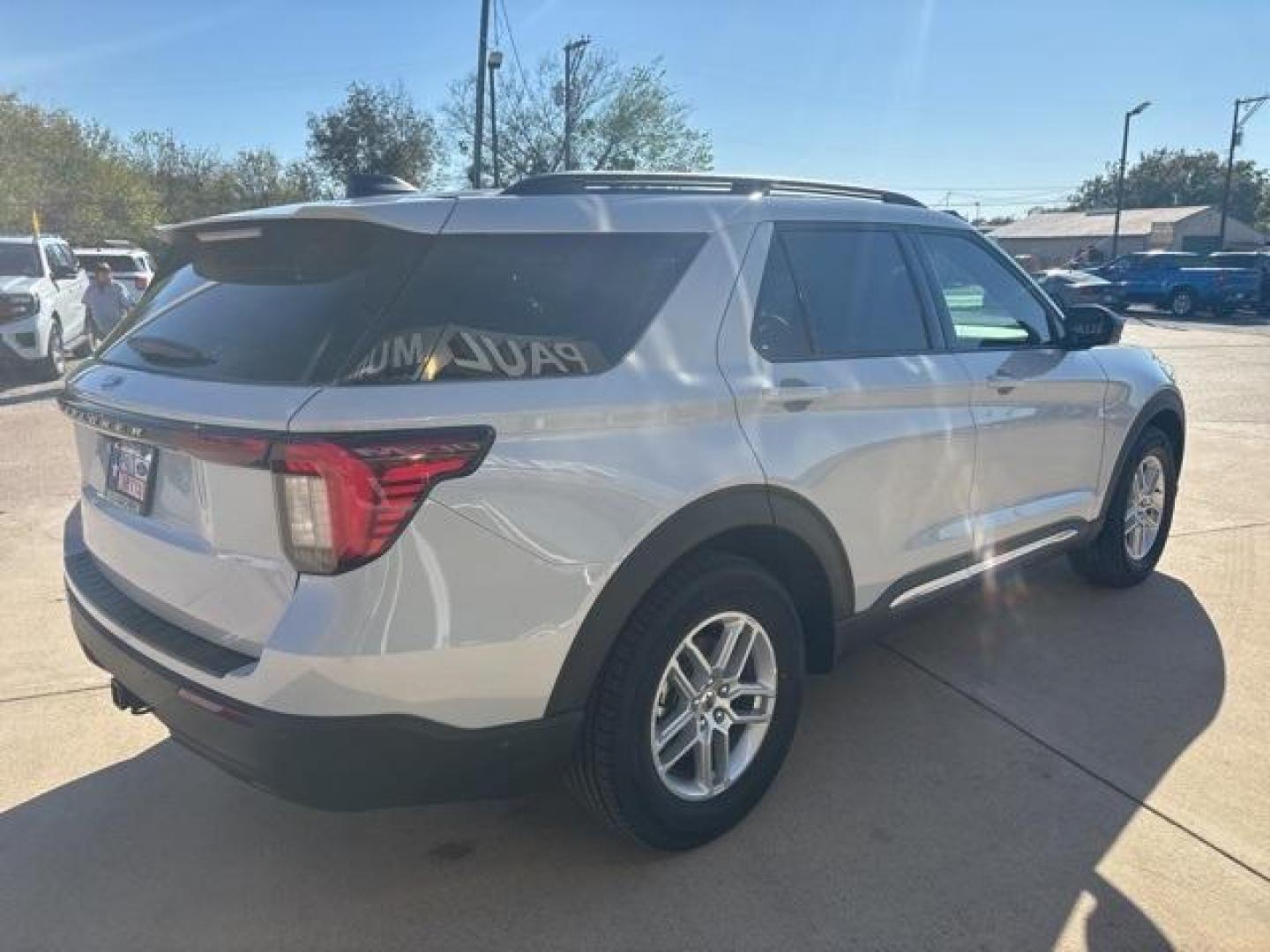 2025 Space White Metallic /Gray Ford Explorer Active (1FMUK7DH0SG) with an 2.3L EcoBoost I-4 engine, Automatic transmission, located at 1105 E Mulberry, Kaufman, TX, 75142, (972) 962-2151, 32.589550, -96.300926 - $2,554 off MSRP!<br><br><br>Space White Metallic 2025 Ford Explorer 4D Sport Utility Active RWD 10-Speed Automatic 2.3L EcoBoost I-4 20/29 City/Highway MPG<br><br>20/29 City/Highway MPG Price includes: $1500 - Bonus Customer Cash. Exp. 01/05/2026 - Photo#5