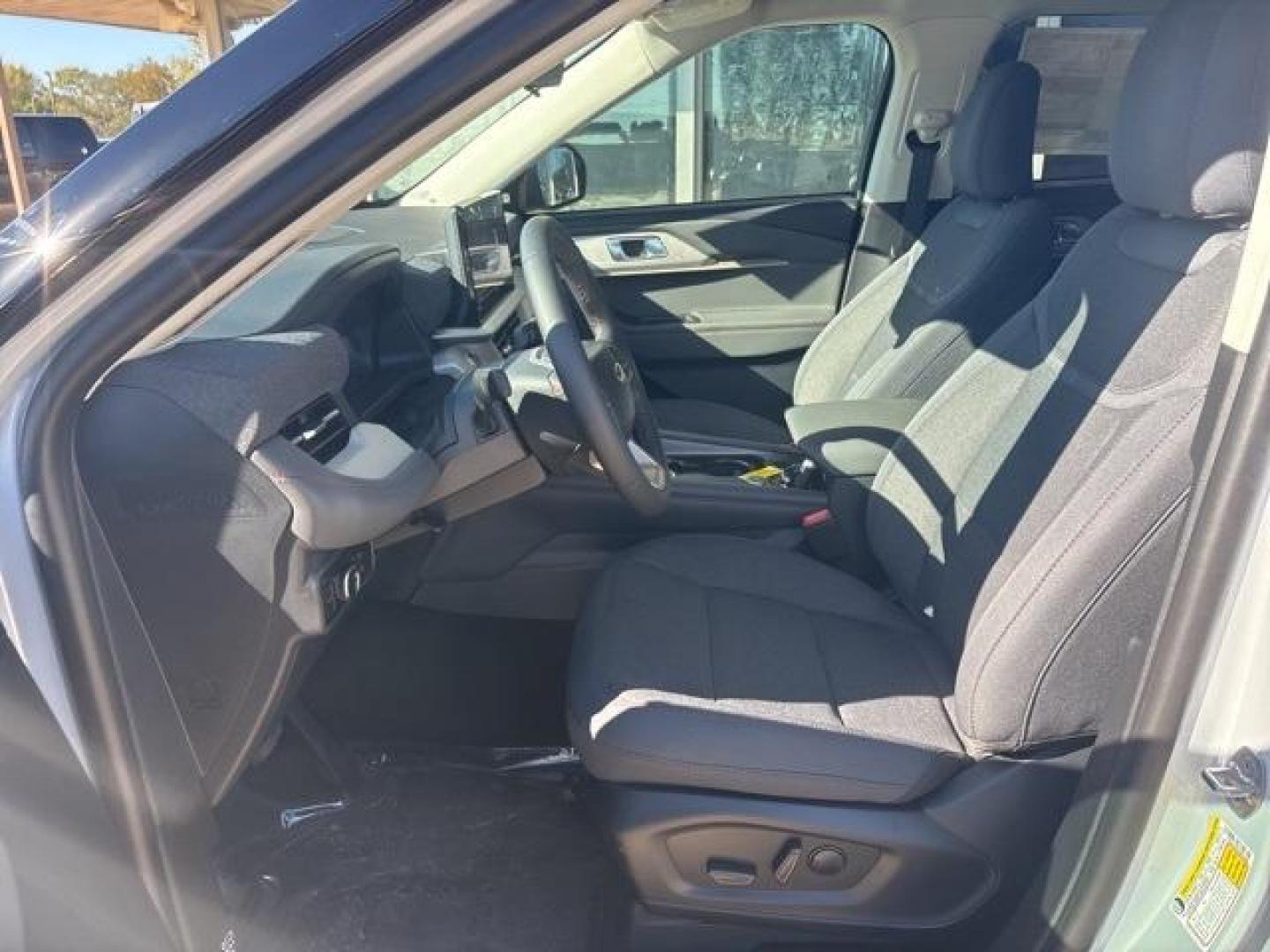 2025 Space White Metallic /Gray Ford Explorer Active (1FMUK7DH0SG) with an 2.3L EcoBoost I-4 engine, Automatic transmission, located at 1105 E Mulberry, Kaufman, TX, 75142, (972) 962-2151, 32.589550, -96.300926 - $2,554 off MSRP!<br><br><br>Space White Metallic 2025 Ford Explorer 4D Sport Utility Active RWD 10-Speed Automatic 2.3L EcoBoost I-4 20/29 City/Highway MPG<br><br>20/29 City/Highway MPG Price includes: $1500 - Bonus Customer Cash. Exp. 01/05/2026 - Photo#9