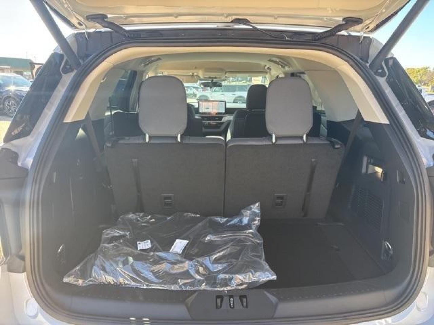 2025 Space White Metallic /Gray Ford Explorer Active (1FMUK7DH0SG) with an 2.3L EcoBoost I-4 engine, Automatic transmission, located at 1105 E Mulberry, Kaufman, TX, 75142, (972) 962-2151, 32.589550, -96.300926 - $2,554 off MSRP!<br><br><br>Space White Metallic 2025 Ford Explorer 4D Sport Utility Active RWD 10-Speed Automatic 2.3L EcoBoost I-4 20/29 City/Highway MPG<br><br>20/29 City/Highway MPG Price includes: $1500 - Bonus Customer Cash. Exp. 01/05/2026 - Photo#14