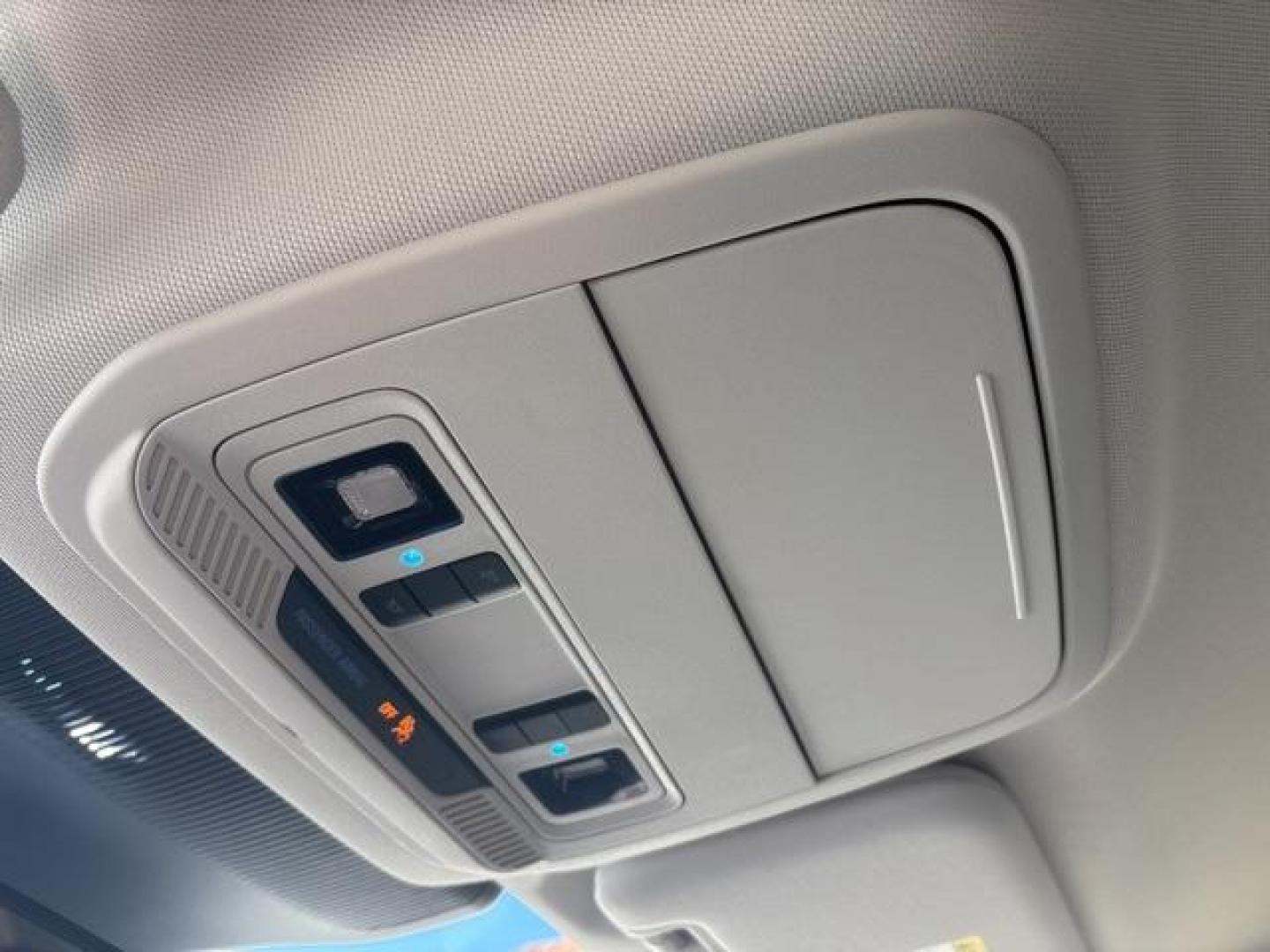 2025 Space White Metallic /Gray Ford Explorer Active (1FMUK7DH0SG) with an 2.3L EcoBoost I-4 engine, Automatic transmission, located at 1105 E Mulberry, Kaufman, TX, 75142, (972) 962-2151, 32.589550, -96.300926 - $2,554 off MSRP!<br><br><br>Space White Metallic 2025 Ford Explorer 4D Sport Utility Active RWD 10-Speed Automatic 2.3L EcoBoost I-4 20/29 City/Highway MPG<br><br>20/29 City/Highway MPG Price includes: $1500 - Bonus Customer Cash. Exp. 01/05/2026 - Photo#27