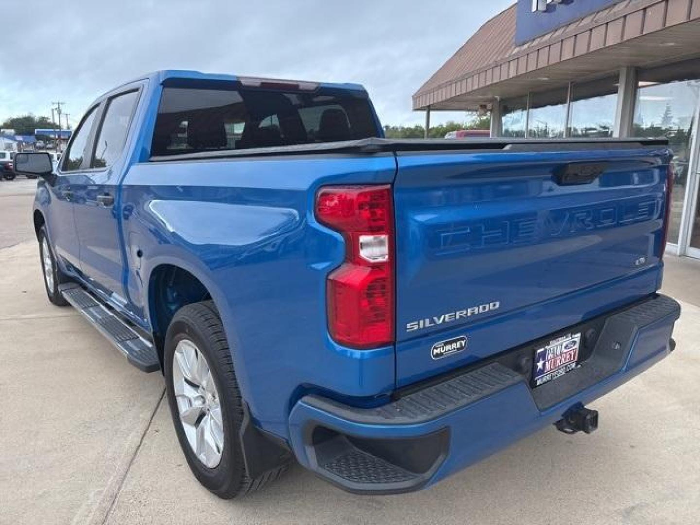 2022 Glacier Blue Metallic /Black Chevrolet Silverado 1500 Custom (1GCPABEK5NZ) with an 2.7L Turbo engine, Automatic transmission, located at 1105 E Mulberry, Kaufman, TX, 75142, (972) 962-2151, 32.589550, -96.300926 - Glacier Blue Metallic 2022 Chevrolet Silverado 1500 4D Crew Cab Custom RWD 8-Speed Automatic 2.7L Turbo 8-Speed Automatic, Black Cloth. Priced below KBB Fair Purchase Price!<br><br><br>Odometer is 21114 miles below market average!<br><br><br>Please call Paul Murrey Ford Inc. In Kaufman Texas A Famil - Photo#3
