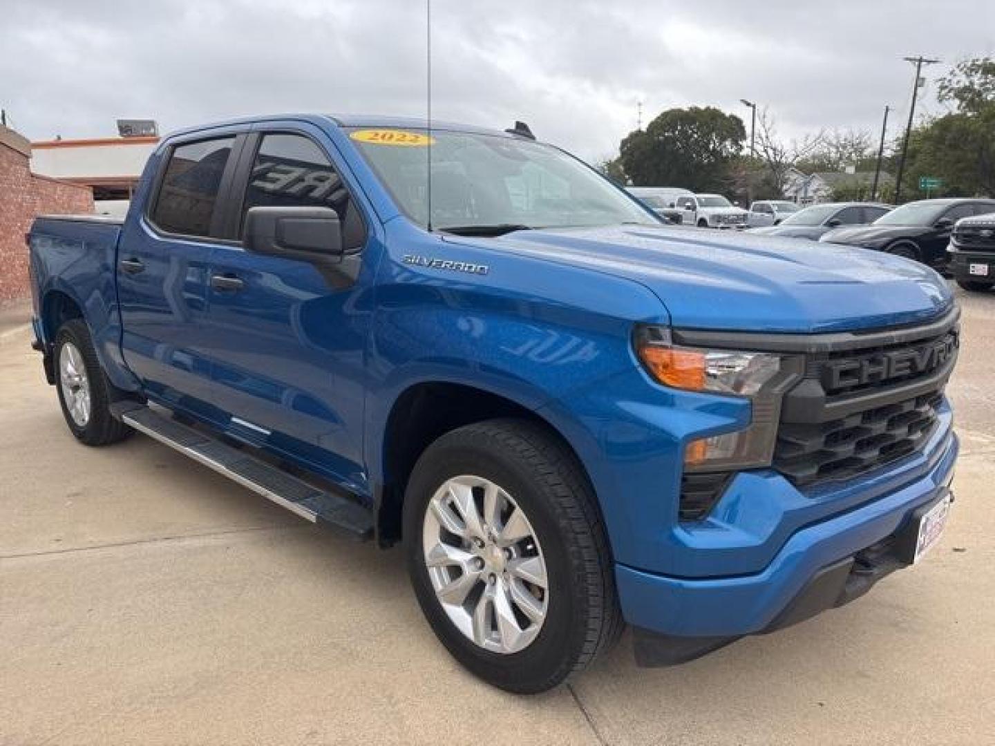 2022 Glacier Blue Metallic /Black Chevrolet Silverado 1500 Custom (1GCPABEK5NZ) with an 2.7L Turbo engine, Automatic transmission, located at 1105 E Mulberry, Kaufman, TX, 75142, (972) 962-2151, 32.589550, -96.300926 - Glacier Blue Metallic 2022 Chevrolet Silverado 1500 4D Crew Cab Custom RWD 8-Speed Automatic 2.7L Turbo 8-Speed Automatic, Black Cloth. Priced below KBB Fair Purchase Price!<br><br><br>Odometer is 21114 miles below market average!<br><br><br>Please call Paul Murrey Ford Inc. In Kaufman Texas A Famil - Photo#6