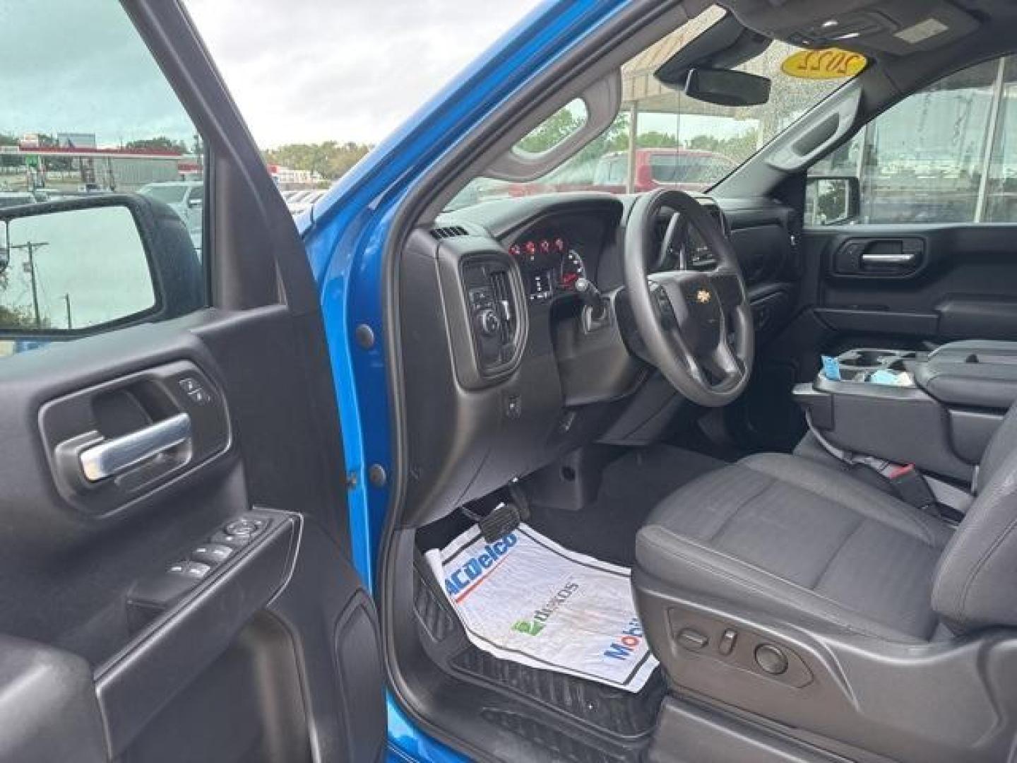 2022 Glacier Blue Metallic /Black Chevrolet Silverado 1500 Custom (1GCPABEK5NZ) with an 2.7L Turbo engine, Automatic transmission, located at 1105 E Mulberry, Kaufman, TX, 75142, (972) 962-2151, 32.589550, -96.300926 - Glacier Blue Metallic 2022 Chevrolet Silverado 1500 4D Crew Cab Custom RWD 8-Speed Automatic 2.7L Turbo 8-Speed Automatic, Black Cloth. Priced below KBB Fair Purchase Price!<br><br><br>Odometer is 21114 miles below market average!<br><br><br>Please call Paul Murrey Ford Inc. In Kaufman Texas A Famil - Photo#8