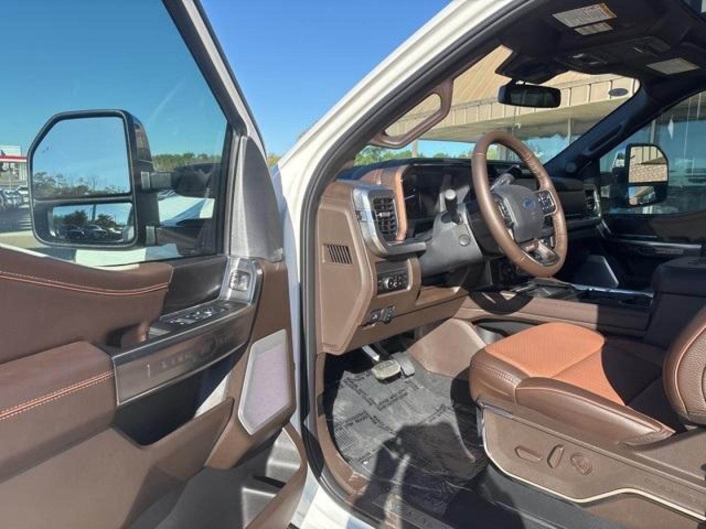 2026 Star White Metallic Tri-Coat /Java Ford F-250SD King Ranch (1FT8W2BM5TE) with an 6.7L High Output Power Stroke V8 Diesel engine, Automatic transmission, located at 1105 E Mulberry, Kaufman, TX, 75142, (972) 962-2151, 32.589550, -96.300926 - Star White Metallic Tri-Coat 2026 Ford F-250SD 4D Crew Cab 4WD 10-Speed Automatic 6.7L High Output Power Stroke V8 Diesel 4WD. - Photo#9