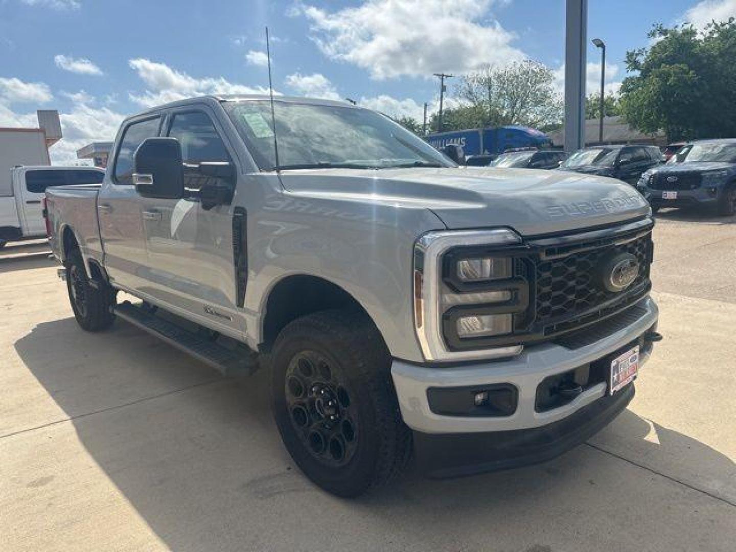 2026 Avalanche /Black Onyx Ford F-250SD Lariat (1FT8W2BT1TE) with an Power Stroke 6.7L V8 DI 32V OHV Turbodiesel engine, Automatic transmission, located at 1105 E Mulberry, Kaufman, TX, 75142, (972) 962-2151, 32.589550, -96.300926 - $4,512 off MSRP!<br><br>4WD, ABS brakes, Alloy wheels, Compass, Electronic Stability Control, Front dual zone A/C, Heated door mirrors, Heated front seats, Heated rear seats, Illuminated entry, Low tire pressure warning, Remote keyless entry, Traction control.<br>Avalanche 2026 Ford F-250SD 4D Crew - Photo#4