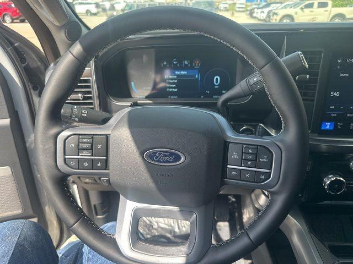 2026 Avalanche /Black Onyx Ford F-250SD Lariat (1FT8W2BT1TE) with an Power Stroke 6.7L V8 DI 32V OHV Turbodiesel engine, Automatic transmission, located at 1105 E Mulberry, Kaufman, TX, 75142, (972) 962-2151, 32.589550, -96.300926 - $4,512 off MSRP!<br><br>4WD, ABS brakes, Alloy wheels, Compass, Electronic Stability Control, Front dual zone A/C, Heated door mirrors, Heated front seats, Heated rear seats, Illuminated entry, Low tire pressure warning, Remote keyless entry, Traction control.<br>Avalanche 2026 Ford F-250SD 4D Crew - Photo#7