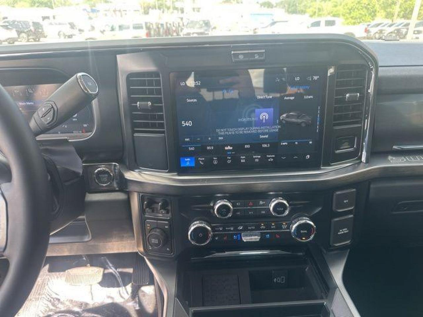 2026 Avalanche /Black Onyx Ford F-250SD Lariat (1FT8W2BT1TE) with an Power Stroke 6.7L V8 DI 32V OHV Turbodiesel engine, Automatic transmission, located at 1105 E Mulberry, Kaufman, TX, 75142, (972) 962-2151, 32.589550, -96.300926 - $4,512 off MSRP!<br><br>4WD, ABS brakes, Alloy wheels, Compass, Electronic Stability Control, Front dual zone A/C, Heated door mirrors, Heated front seats, Heated rear seats, Illuminated entry, Low tire pressure warning, Remote keyless entry, Traction control.<br>Avalanche 2026 Ford F-250SD 4D Crew - Photo#8
