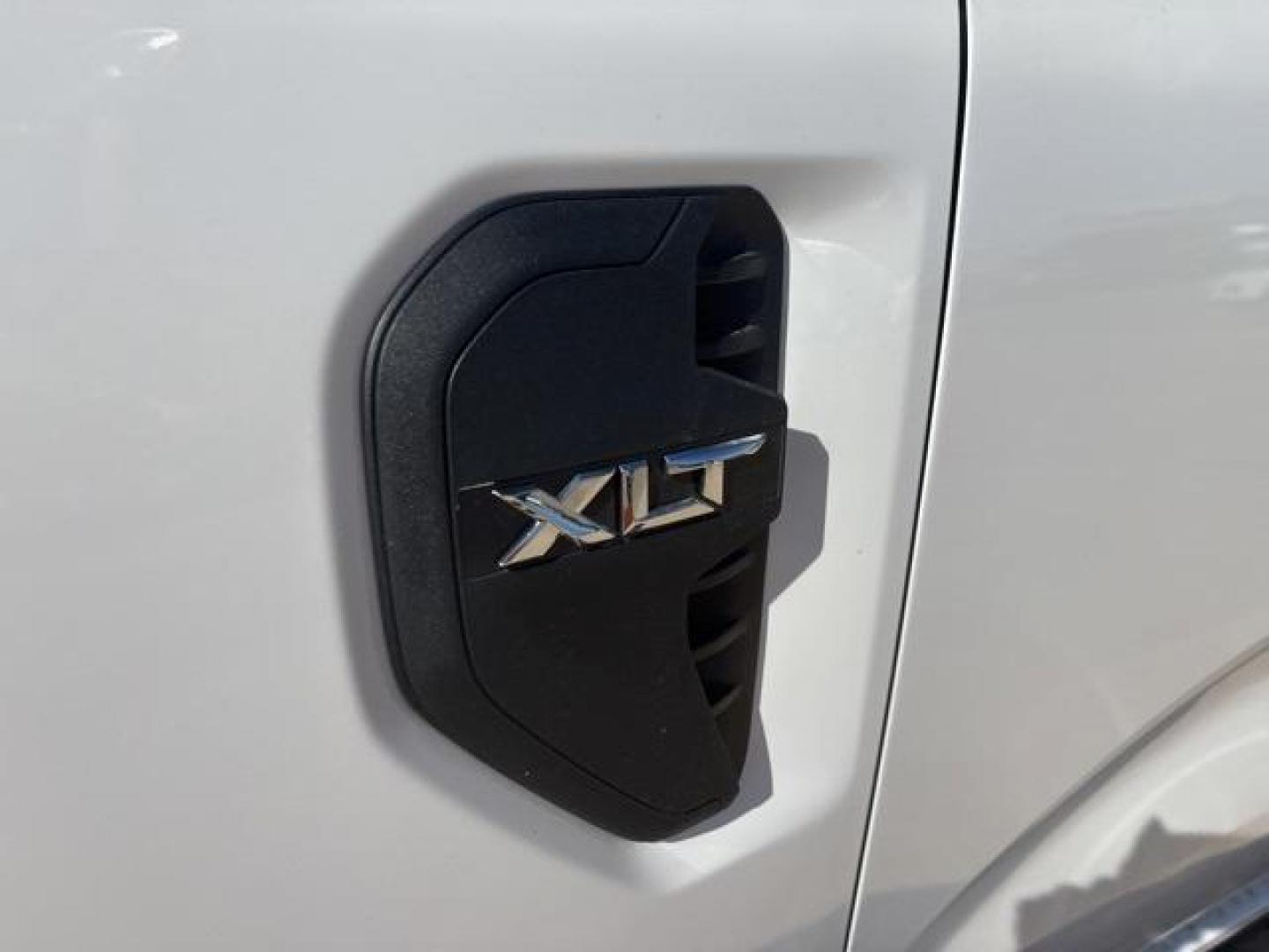 2025 Oxford White /Ebony Ford Ranger XLT (1FTER4HH3SL) with an EcoBoost 2.3L I4 GTDi DOHC Turbocharged VCT engine, Automatic transmission, located at 1105 E Mulberry, Kaufman, TX, 75142, (972) 962-2151, 32.589550, -96.300926 - $4,611 off MSRP!<br><br>4WD.<br>Oxford White 2025 Ford Ranger 4D Crew Cab XLT 4WD 10-Speed Automatic EcoBoost 2.3L I4 GTDi DOHC Turbocharged VCT 20/24 City/Highway MPG Price includes: $1000 - Final Days Mega Bonus Cash. Exp. 01/02/2026 $2000 - Bonus Customer Cash. Exp. 01/05/2026 - Photo#8