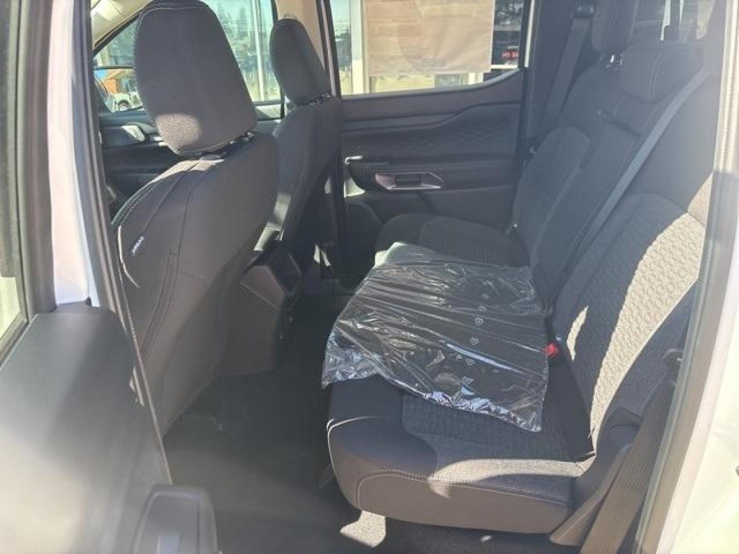 2025 Oxford White /Ebony Ford Ranger XLT (1FTER4HH3SL) with an EcoBoost 2.3L I4 GTDi DOHC Turbocharged VCT engine, Automatic transmission, located at 1105 E Mulberry, Kaufman, TX, 75142, (972) 962-2151, 32.589550, -96.300926 - $4,611 off MSRP!<br><br>4WD.<br>Oxford White 2025 Ford Ranger 4D Crew Cab XLT 4WD 10-Speed Automatic EcoBoost 2.3L I4 GTDi DOHC Turbocharged VCT 20/24 City/Highway MPG Price includes: $1000 - Final Days Mega Bonus Cash. Exp. 01/02/2026 $2000 - Bonus Customer Cash. Exp. 01/05/2026 - Photo#13