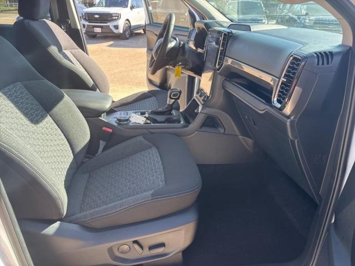 2025 Oxford White /Ebony Ford Ranger XLT (1FTER4HH3SL) with an EcoBoost 2.3L I4 GTDi DOHC Turbocharged VCT engine, Automatic transmission, located at 1105 E Mulberry, Kaufman, TX, 75142, (972) 962-2151, 32.589550, -96.300926 - $4,611 off MSRP!<br><br>4WD.<br>Oxford White 2025 Ford Ranger 4D Crew Cab XLT 4WD 10-Speed Automatic EcoBoost 2.3L I4 GTDi DOHC Turbocharged VCT 20/24 City/Highway MPG Price includes: $1000 - Final Days Mega Bonus Cash. Exp. 01/02/2026 $2000 - Bonus Customer Cash. Exp. 01/05/2026 - Photo#15