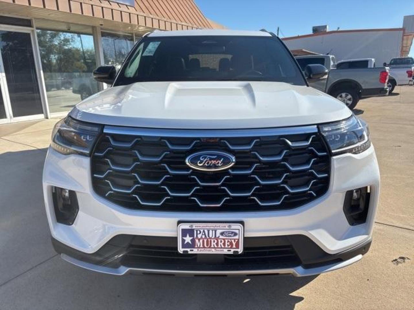 2025 White Metallic /Mojave Dusk/Onyx Ford Explorer Platinum (1FMUK7HH3SG) with an 2.3L EcoBoost I-4 engine, Automatic transmission, located at 1105 E Mulberry, Kaufman, TX, 75142, (972) 962-2151, 32.589550, -96.300926 - $3,600 off MSRP!<br><br><br>Star White Metallic Tri-Coat 2025 Ford Explorer 4D Sport Utility Platinum RWD 10-Speed Automatic 2.3L EcoBoost I-4 20/29 City/Highway MPG<br><br>20/29 City/Highway MPG Price includes: $1500 - Bonus Customer Cash. Exp. 01/05/2026 - Photo#8