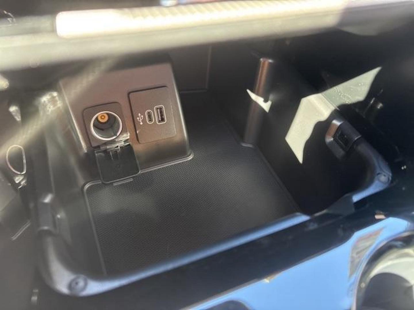 2025 White Metallic /Mojave Dusk/Onyx Ford Explorer Platinum (1FMUK7HH3SG) with an 2.3L EcoBoost I-4 engine, Automatic transmission, located at 1105 E Mulberry, Kaufman, TX, 75142, (972) 962-2151, 32.589550, -96.300926 - $3,600 off MSRP!<br><br><br>Star White Metallic Tri-Coat 2025 Ford Explorer 4D Sport Utility Platinum RWD 10-Speed Automatic 2.3L EcoBoost I-4 20/29 City/Highway MPG<br><br>20/29 City/Highway MPG Price includes: $1500 - Bonus Customer Cash. Exp. 01/05/2026 - Photo#28