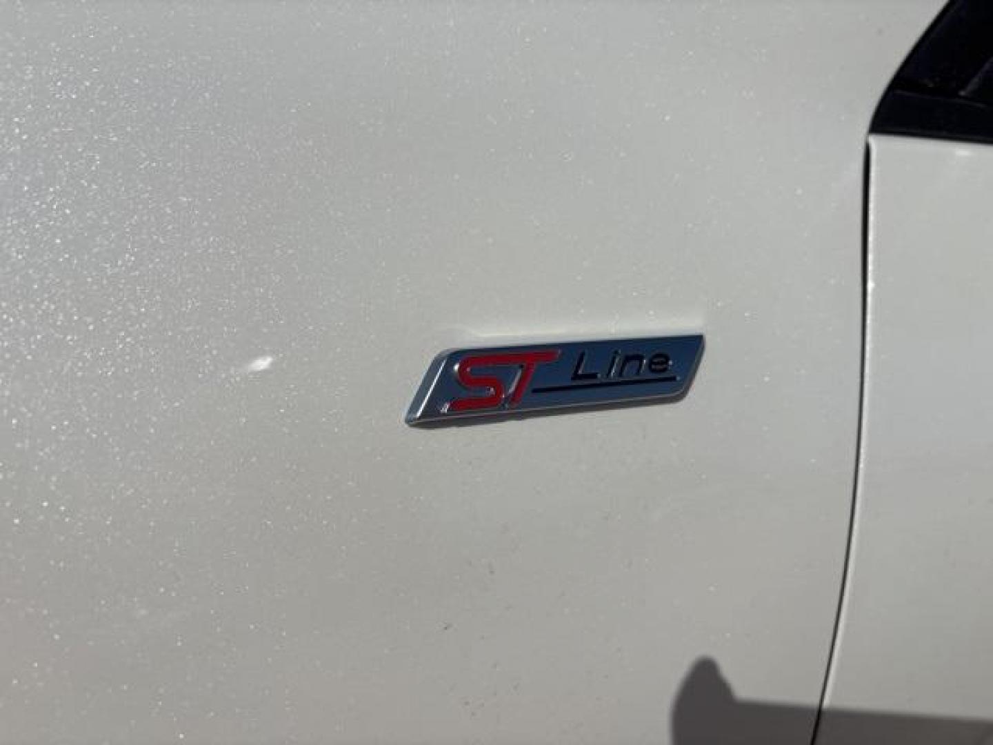 2026 tar White Metallic Tri-Coat /Ebony W/Red Stitch Ford Escape ST-Line (1FMCU0MN1TU) with an 1.5L EcoBoost engine, Automatic transmission, located at 1105 E Mulberry, Kaufman, TX, 75142, (972) 962-2151, 32.589550, -96.300926 - $2,000 off MSRP!<br><br><br>tar White Metallic Tri-Coat 2026 Ford Escape 4D Sport Utility ST-Line FWD 8-Speed Automatic 1.5L EcoBoost 27/34 City/Highway MPG<br><br>27/34 City/Highway MPG Price includes: $2000 - Bonus Customer Cash. Exp. 01/05/2026 - Photo#8