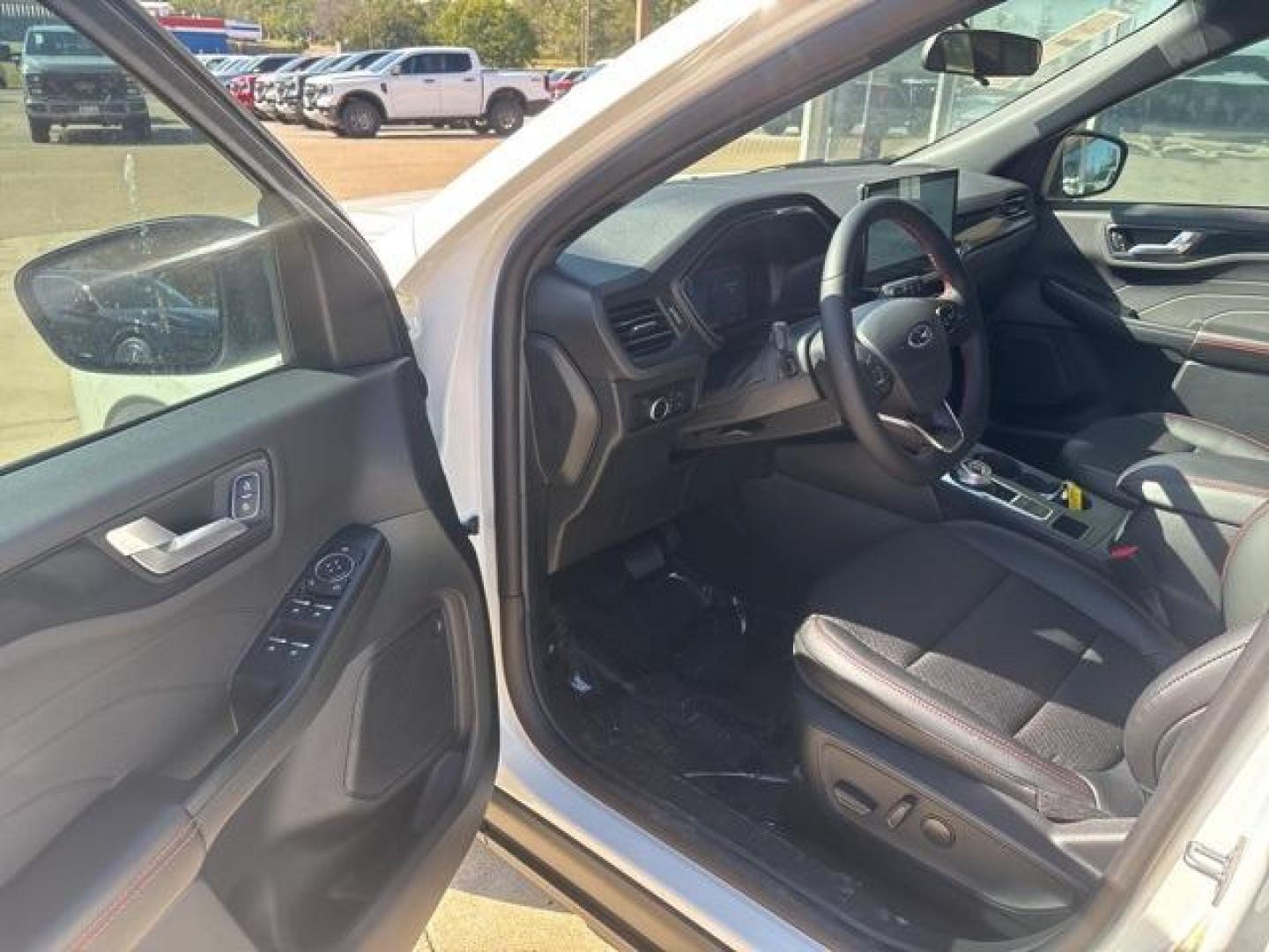 2026 tar White Metallic Tri-Coat /Ebony W/Red Stitch Ford Escape ST-Line (1FMCU0MN1TU) with an 1.5L EcoBoost engine, Automatic transmission, located at 1105 E Mulberry, Kaufman, TX, 75142, (972) 962-2151, 32.589550, -96.300926 - $2,000 off MSRP!<br><br><br>tar White Metallic Tri-Coat 2026 Ford Escape 4D Sport Utility ST-Line FWD 8-Speed Automatic 1.5L EcoBoost 27/34 City/Highway MPG<br><br>27/34 City/Highway MPG Price includes: $2000 - Bonus Customer Cash. Exp. 01/05/2026 - Photo#9