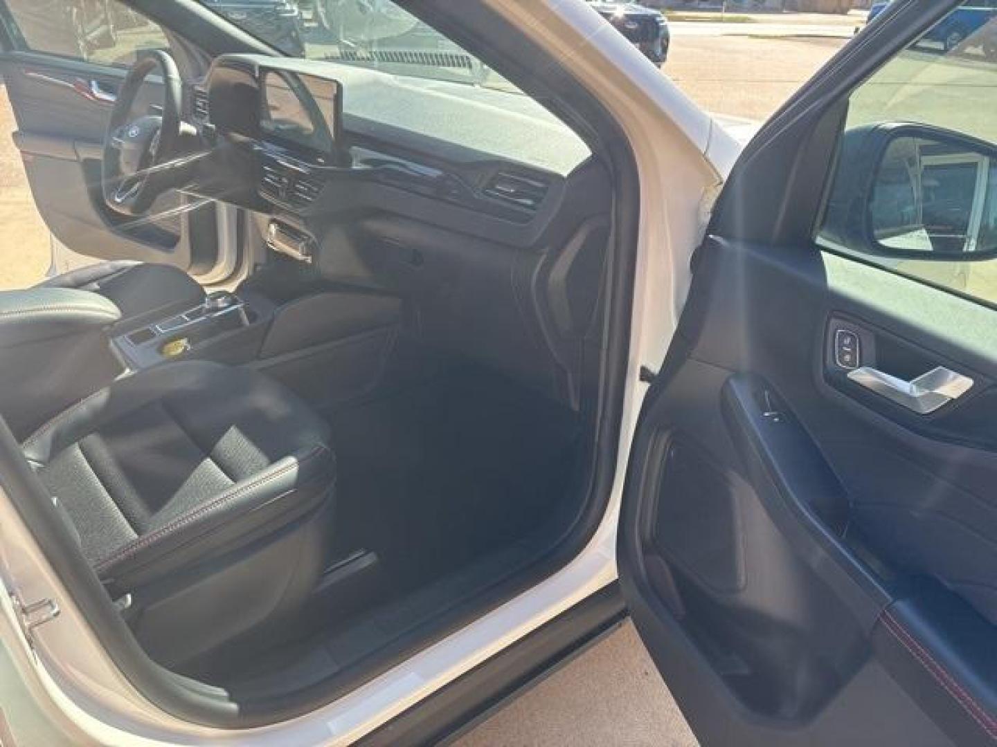 2026 tar White Metallic Tri-Coat /Ebony W/Red Stitch Ford Escape ST-Line (1FMCU0MN1TU) with an 1.5L EcoBoost engine, Automatic transmission, located at 1105 E Mulberry, Kaufman, TX, 75142, (972) 962-2151, 32.589550, -96.300926 - $2,000 off MSRP!<br><br><br>tar White Metallic Tri-Coat 2026 Ford Escape 4D Sport Utility ST-Line FWD 8-Speed Automatic 1.5L EcoBoost 27/34 City/Highway MPG<br><br>27/34 City/Highway MPG Price includes: $2000 - Bonus Customer Cash. Exp. 01/05/2026 - Photo#16