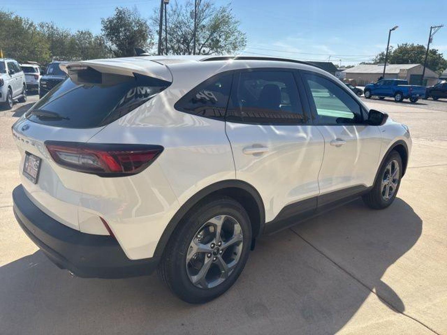 2026 White Metallic /Ebony Ford Escape ST-Line (1FMCU0MN1TU) with an 1.5L EcoBoost engine, Automatic transmission, located at 1105 E Mulberry, Kaufman, TX, 75142, (972) 962-2151, 32.589550, -96.300926 - Star White Metallic Tri-Coat 2026 Ford Escape 4D Sport Utility ST-Line FWD 8-Speed Automatic 1.5L EcoBoost 27/34 City/Highway MPG<br><br>27/34 City/Highway MPG - Photo#5