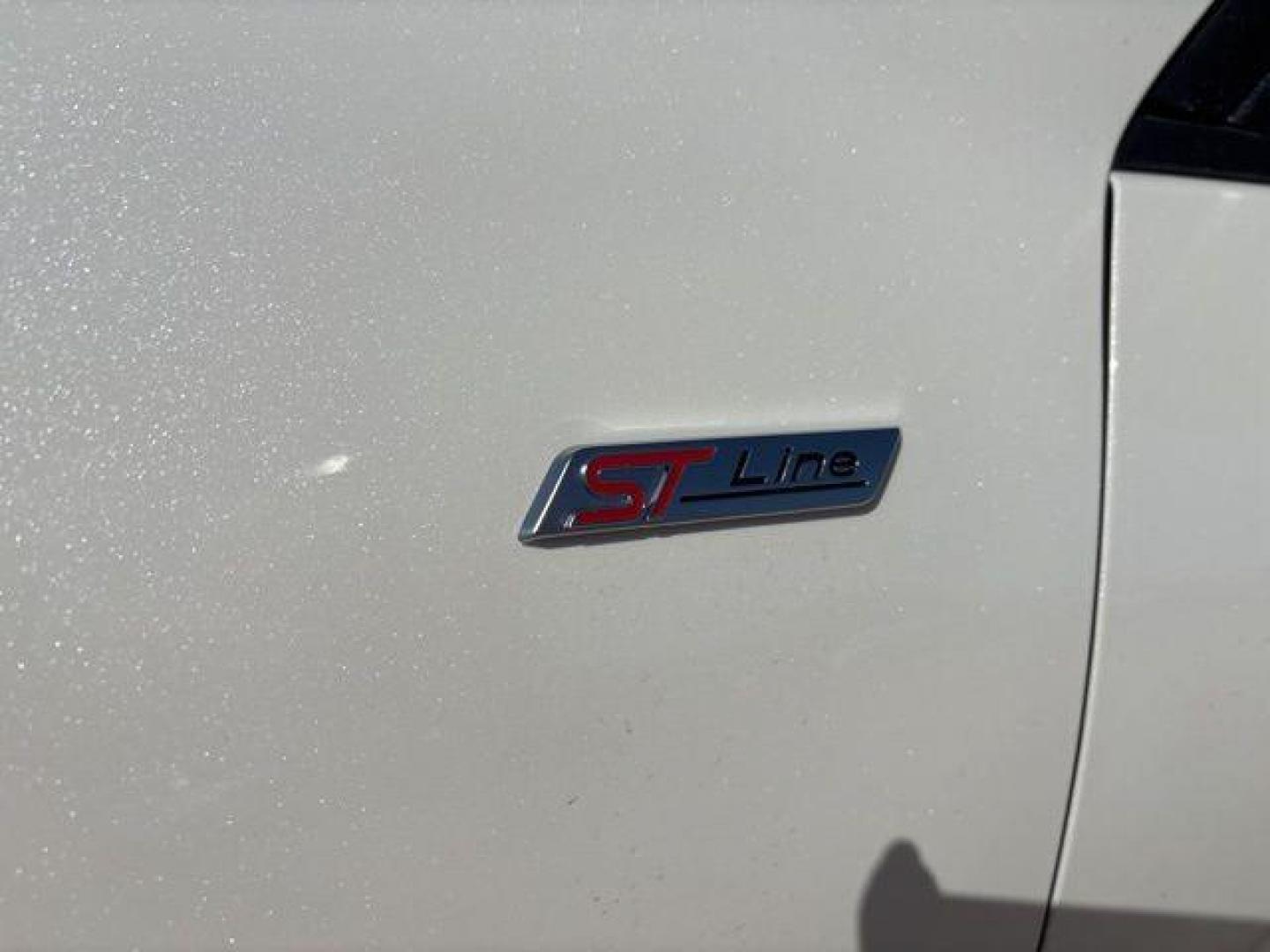2026 White Metallic /Ebony Ford Escape ST-Line (1FMCU0MN1TU) with an 1.5L EcoBoost engine, Automatic transmission, located at 1105 E Mulberry, Kaufman, TX, 75142, (972) 962-2151, 32.589550, -96.300926 - Star White Metallic Tri-Coat 2026 Ford Escape 4D Sport Utility ST-Line FWD 8-Speed Automatic 1.5L EcoBoost 27/34 City/Highway MPG<br><br>27/34 City/Highway MPG - Photo#8