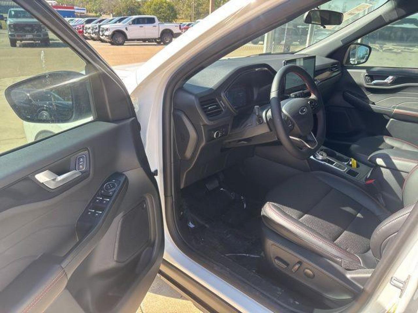 2026 White Metallic /Ebony Ford Escape ST-Line (1FMCU0MN1TU) with an 1.5L EcoBoost engine, Automatic transmission, located at 1105 E Mulberry, Kaufman, TX, 75142, (972) 962-2151, 32.589550, -96.300926 - Star White Metallic Tri-Coat 2026 Ford Escape 4D Sport Utility ST-Line FWD 8-Speed Automatic 1.5L EcoBoost 27/34 City/Highway MPG<br><br>27/34 City/Highway MPG - Photo#9