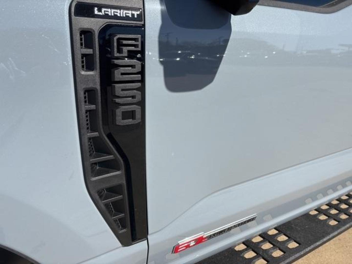 2026 Glacier Gray Metallic Tri-Coat /Black Onyx Ford F-250SD Lariat (1FT8W2BM5TE) with an 6.7L High Output Power Stroke V8 Diesel engine, Automatic transmission, located at 1105 E Mulberry, Kaufman, TX, 75142, (972) 962-2151, 32.589550, -96.300926 - Photo#8