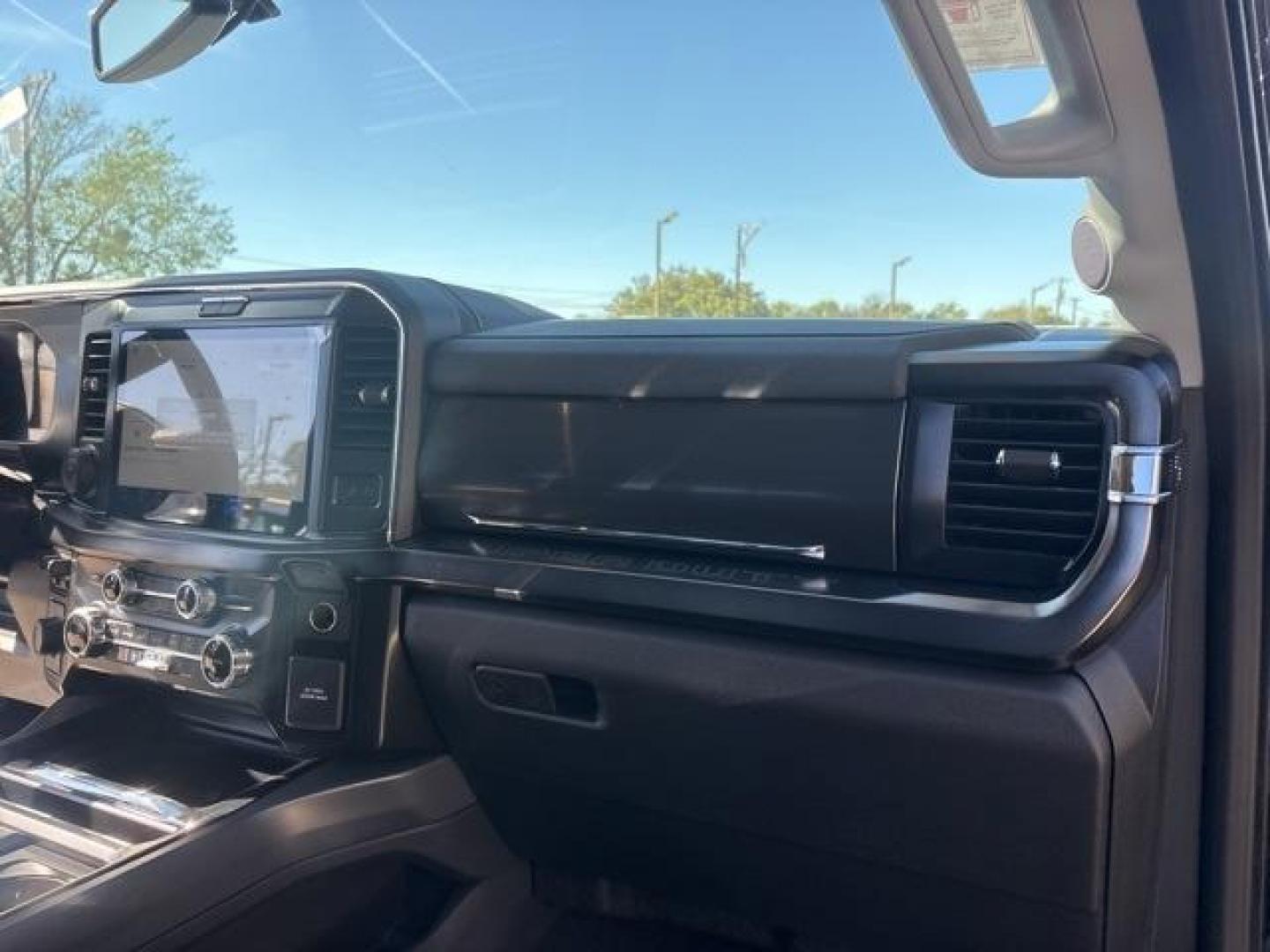 2026 Agate Black Metallic /Black Onyx Ford F-350SD Lariat (1FT8W3DT0TE) with an Power Stroke 6.7L V8 DI 32V OHV Turbodiesel engine, Automatic transmission, located at 1105 E Mulberry, Kaufman, TX, 75142, (972) 962-2151, 32.589550, -96.300926 - Agate Black Metallic 2026 Ford F-350SD 4D Crew Cab Lariat DRW 4WD 10-Speed Automatic Power Stroke 6.7L V8 DI 32V OHV Turbodiesel 4WD. - Photo#17