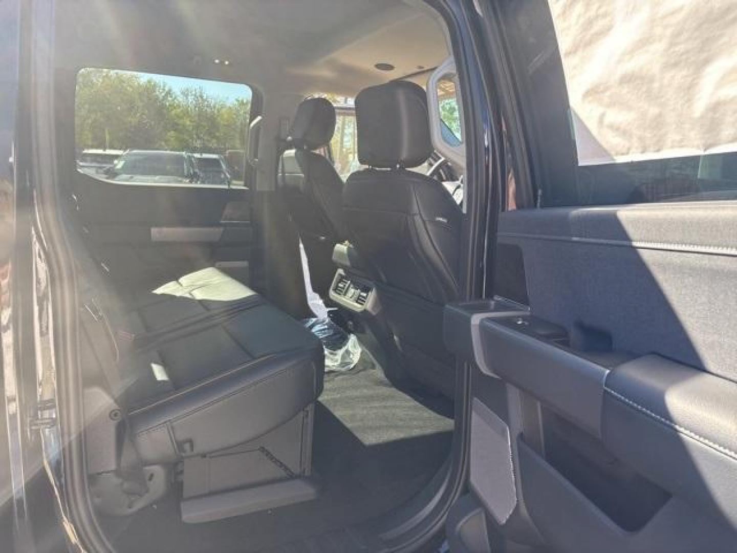 2026 Agate Black Metallic /Black Onyx Ford F-350SD Lariat (1FT8W3DT0TE) with an Power Stroke 6.7L V8 DI 32V OHV Turbodiesel engine, Automatic transmission, located at 1105 E Mulberry, Kaufman, TX, 75142, (972) 962-2151, 32.589550, -96.300926 - Agate Black Metallic 2026 Ford F-350SD 4D Crew Cab Lariat DRW 4WD 10-Speed Automatic Power Stroke 6.7L V8 DI 32V OHV Turbodiesel 4WD. - Photo#19