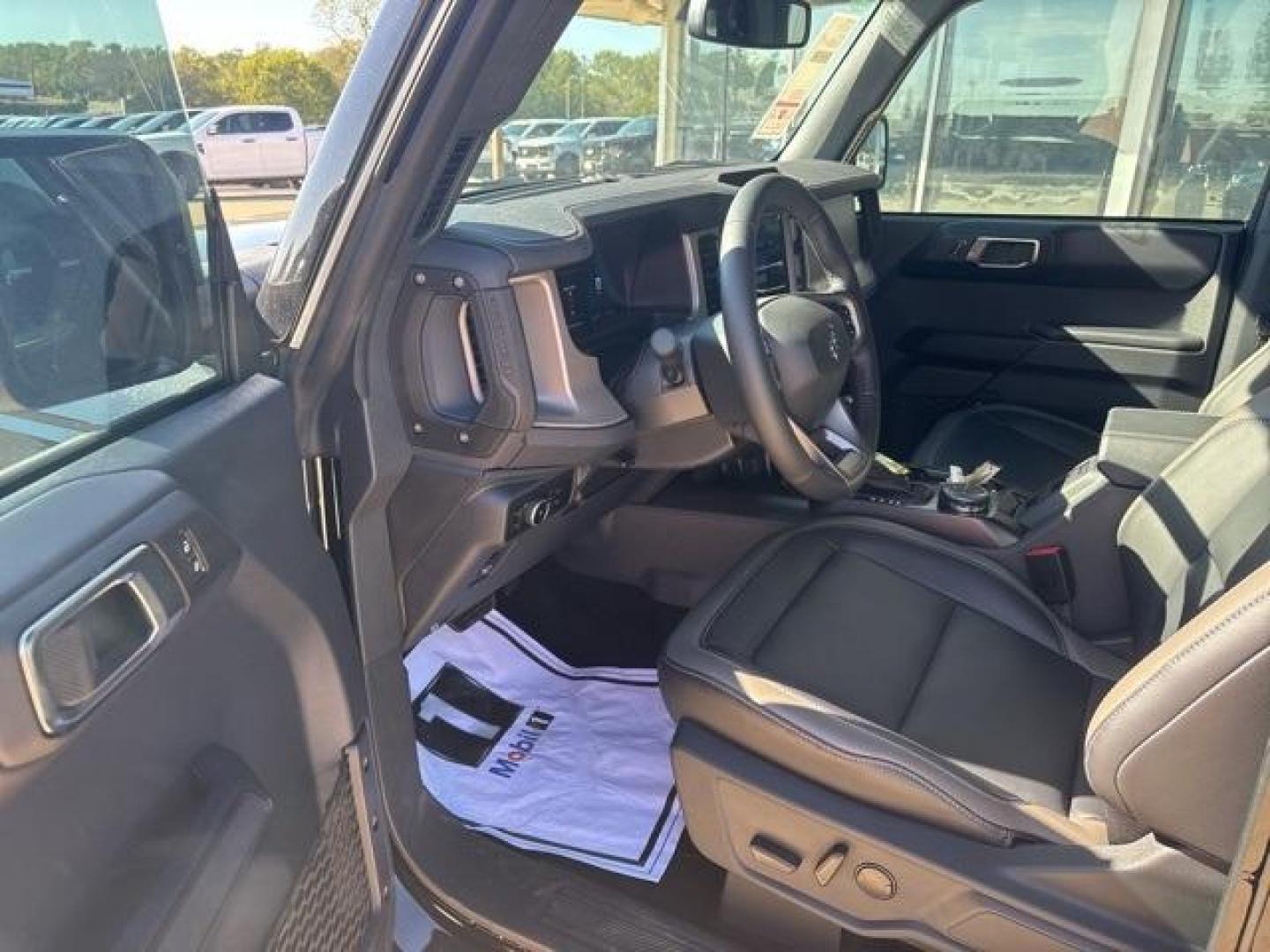 2025 Shadow Black /Black Onyx Interior Ford Bronco Outer Banks (1FMEE8BP0SL) with an 2.7L EcoBoost V6 engine, Automatic transmission, located at 1105 E Mulberry, Kaufman, TX, 75142, (972) 962-2151, 32.589550, -96.300926 - $2,428 off MSRP!<br><br><br>Shadow Black 2025 Ford Bronco 4D Sport Utility Outer Banks 4WD 10-Speed Automatic 2.7L EcoBoost V6 19/21 City/Highway MPG Price includes: $2000 - Retail Bonus Cash. Exp. 01/05/2026 $500 - Retail Bonus Cash. Exp. 12/17/2025 - Photo#8